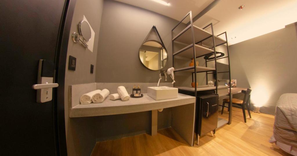 Studio Capacity 1