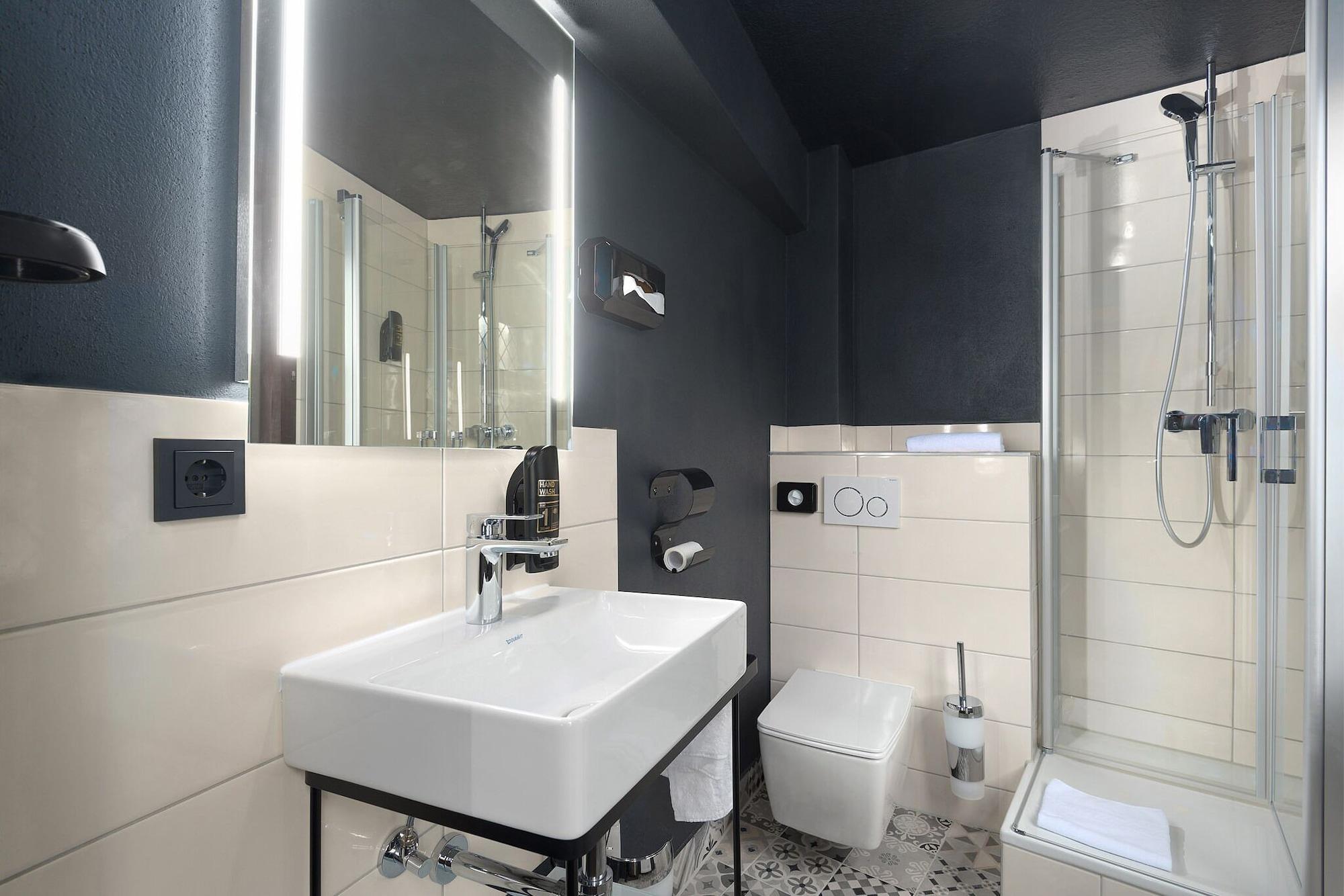 Double Queen Size Bed