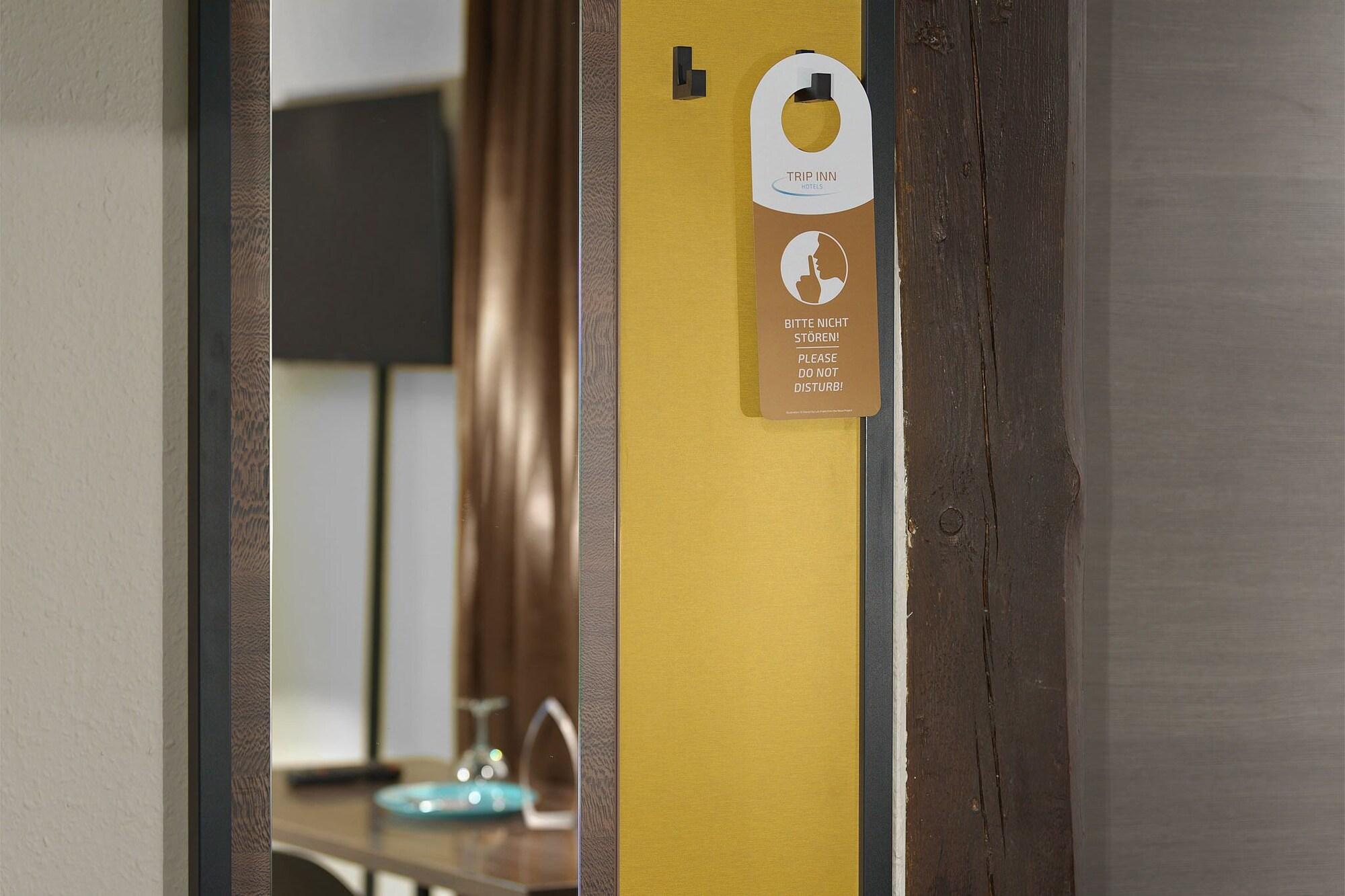 Double Queen Size Bed