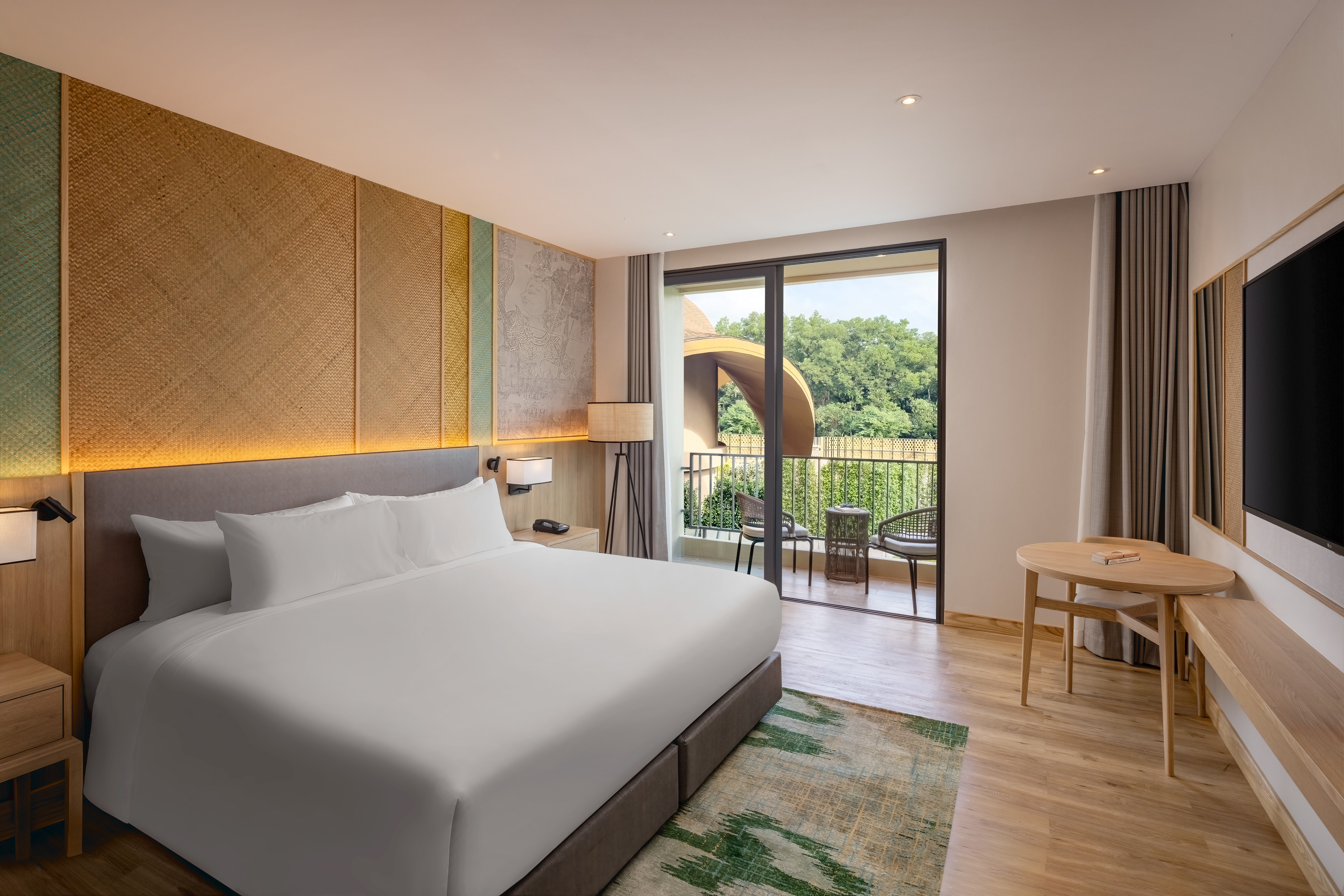 Double Superior Pool View