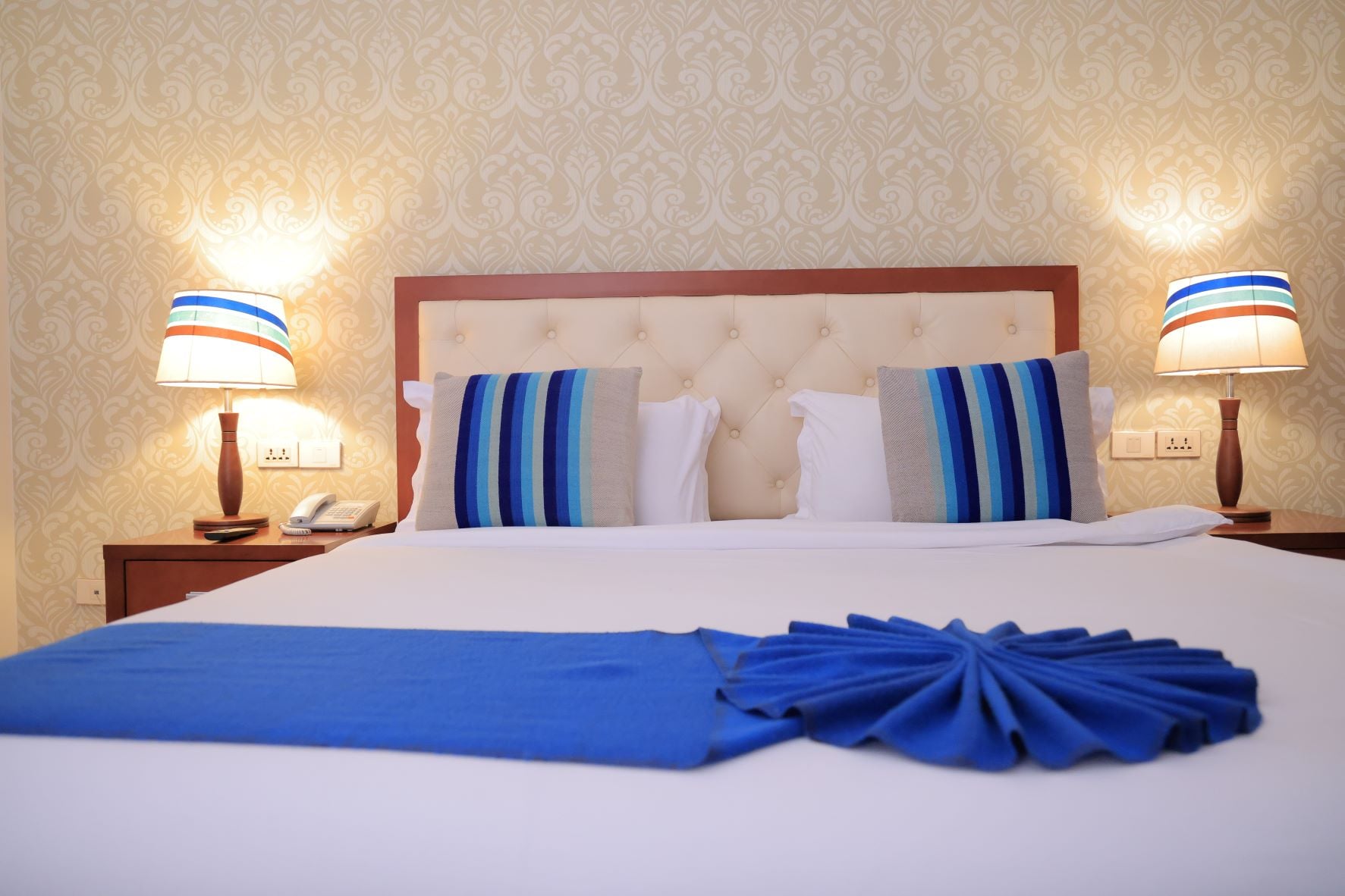 Room King Bed One Bedroom 