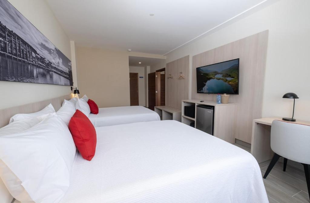 Suite Two Queen Beds