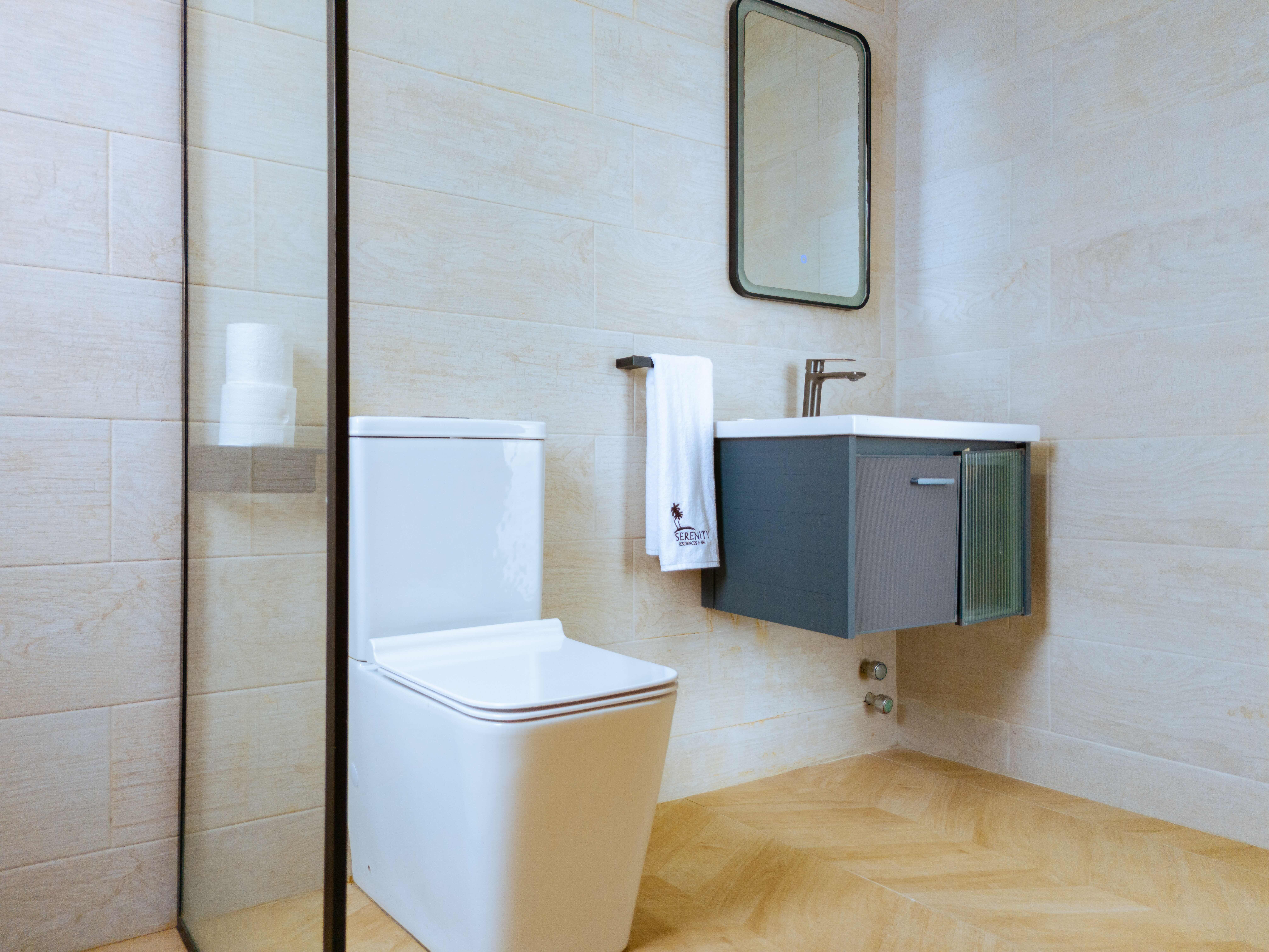 Apartment Three Bedrooms One Bathroom