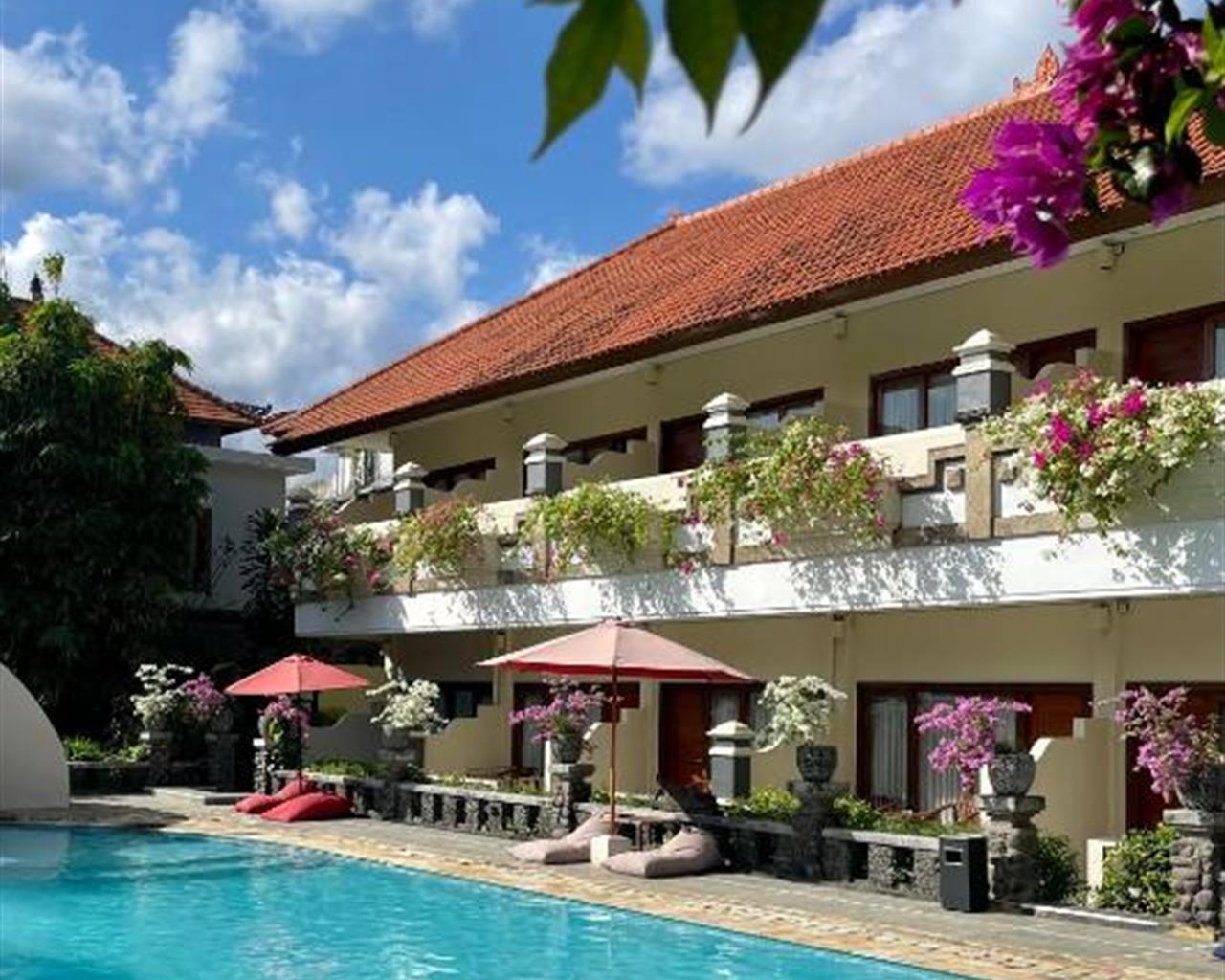 Family Room Two Bedrooms Three Bathrooms