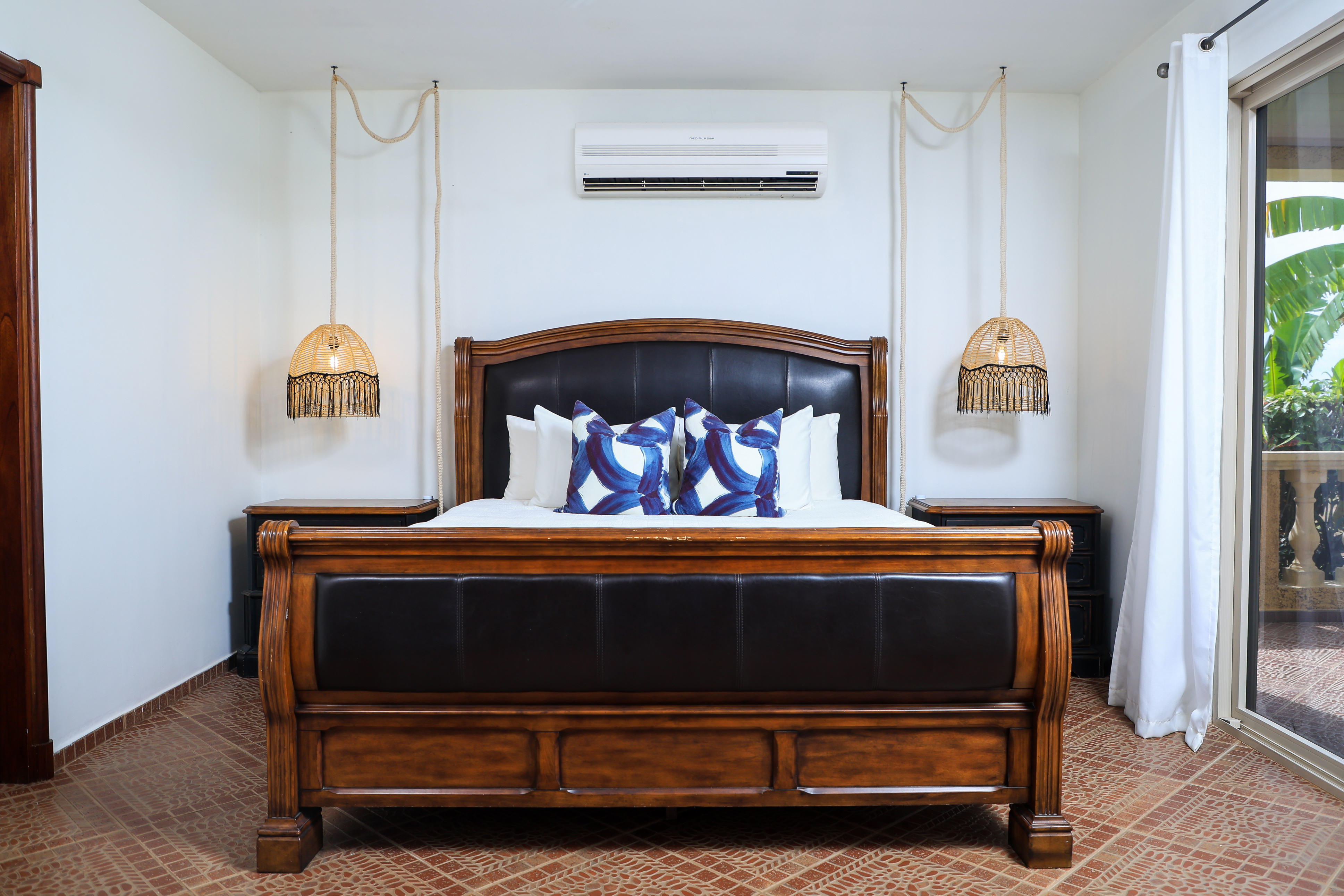 Double King Size Bed