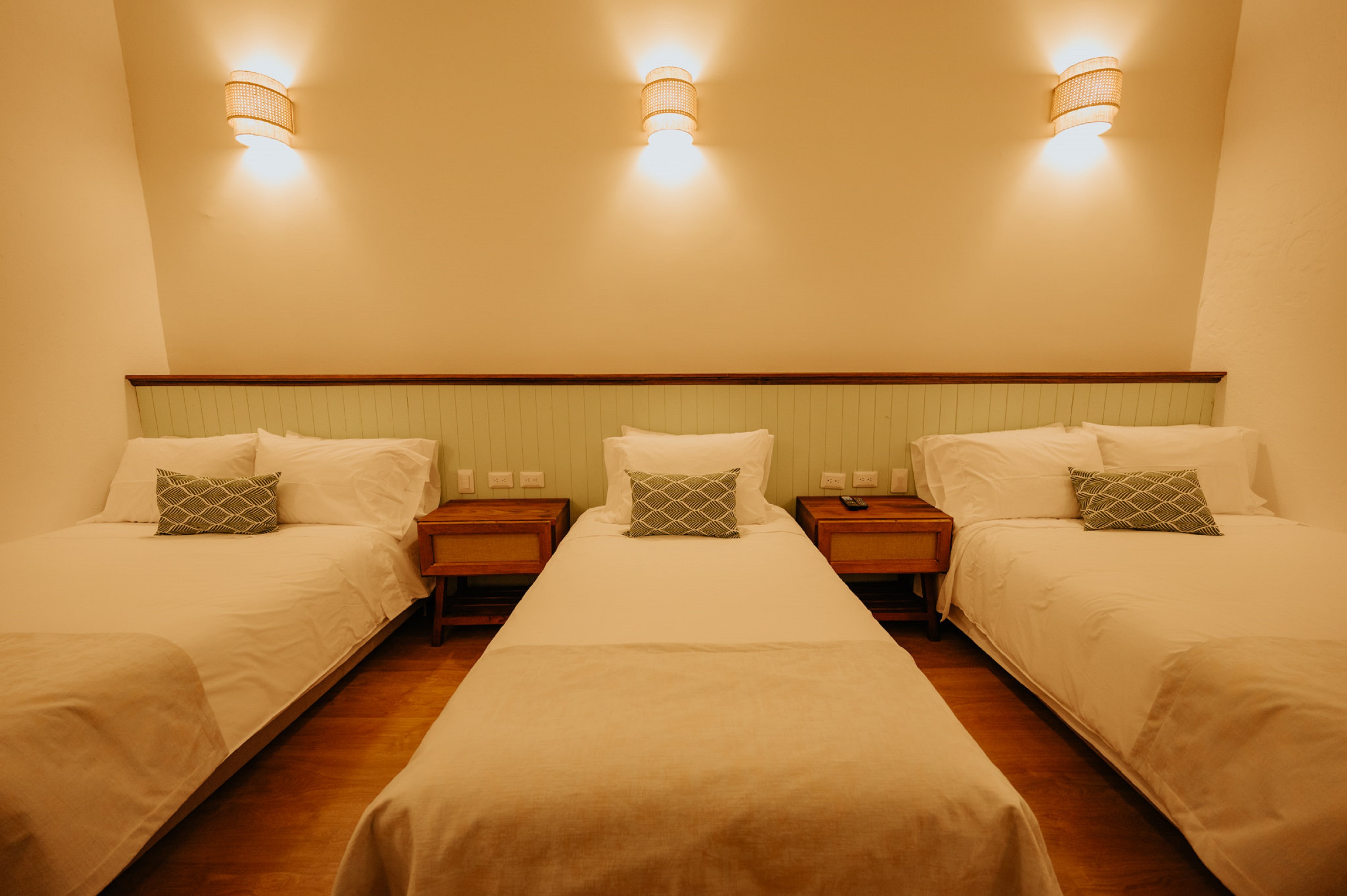 Family Room Capacity 4