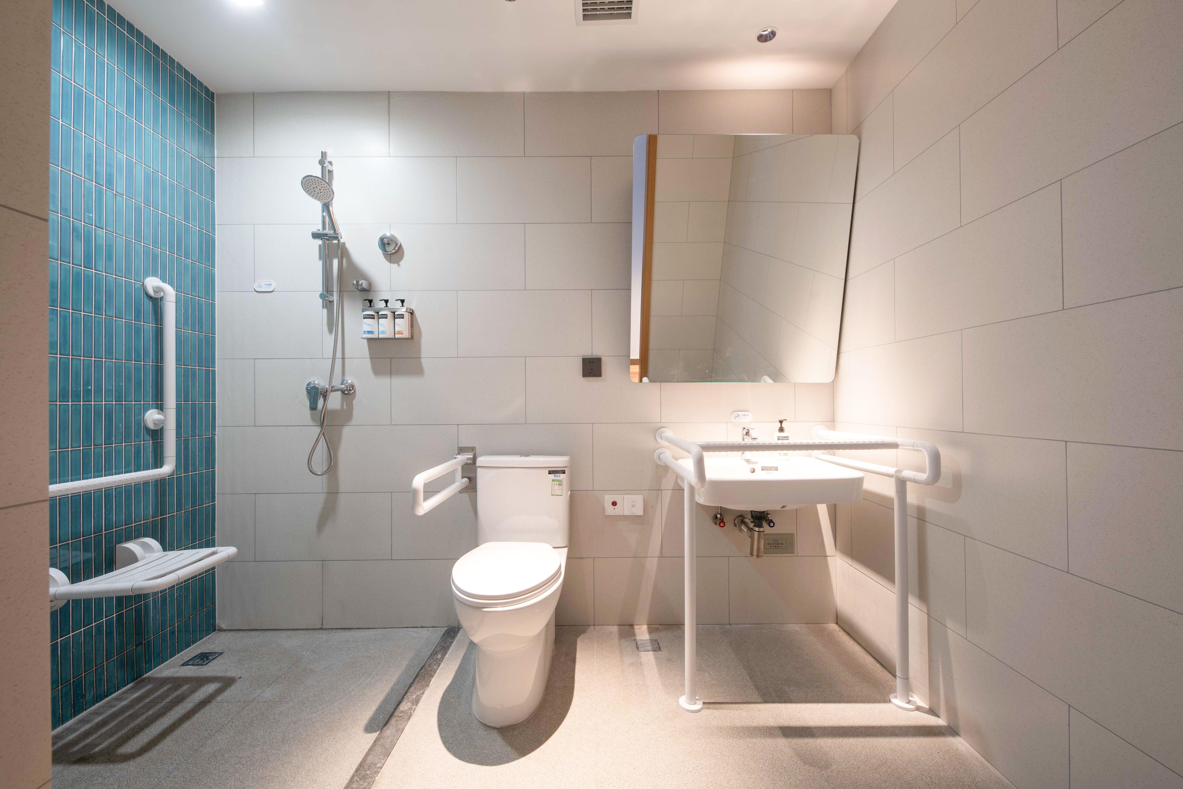 Double Accessible King Size Bed