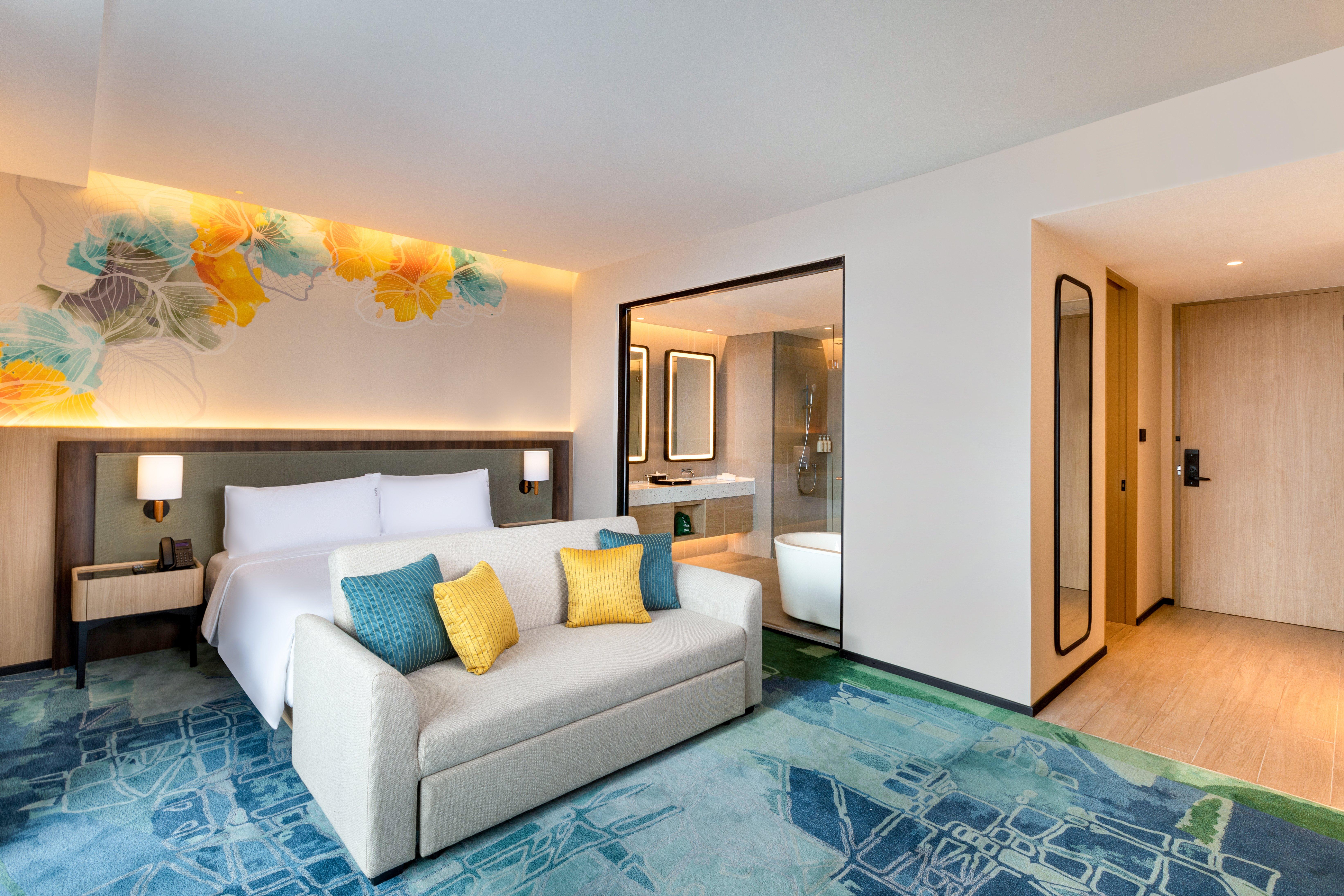 Suite City View King Bed