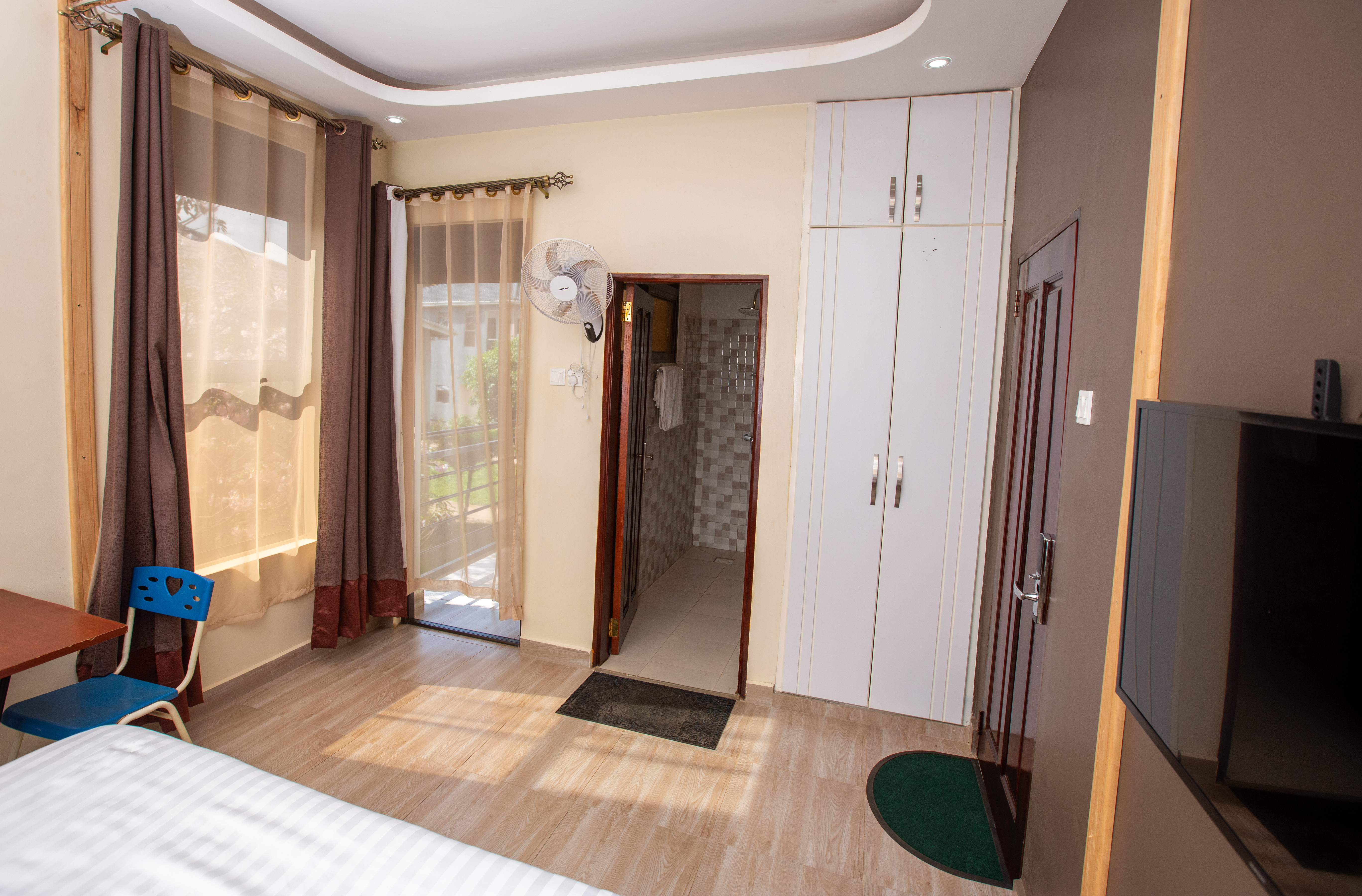 Double Deluxe One Bed