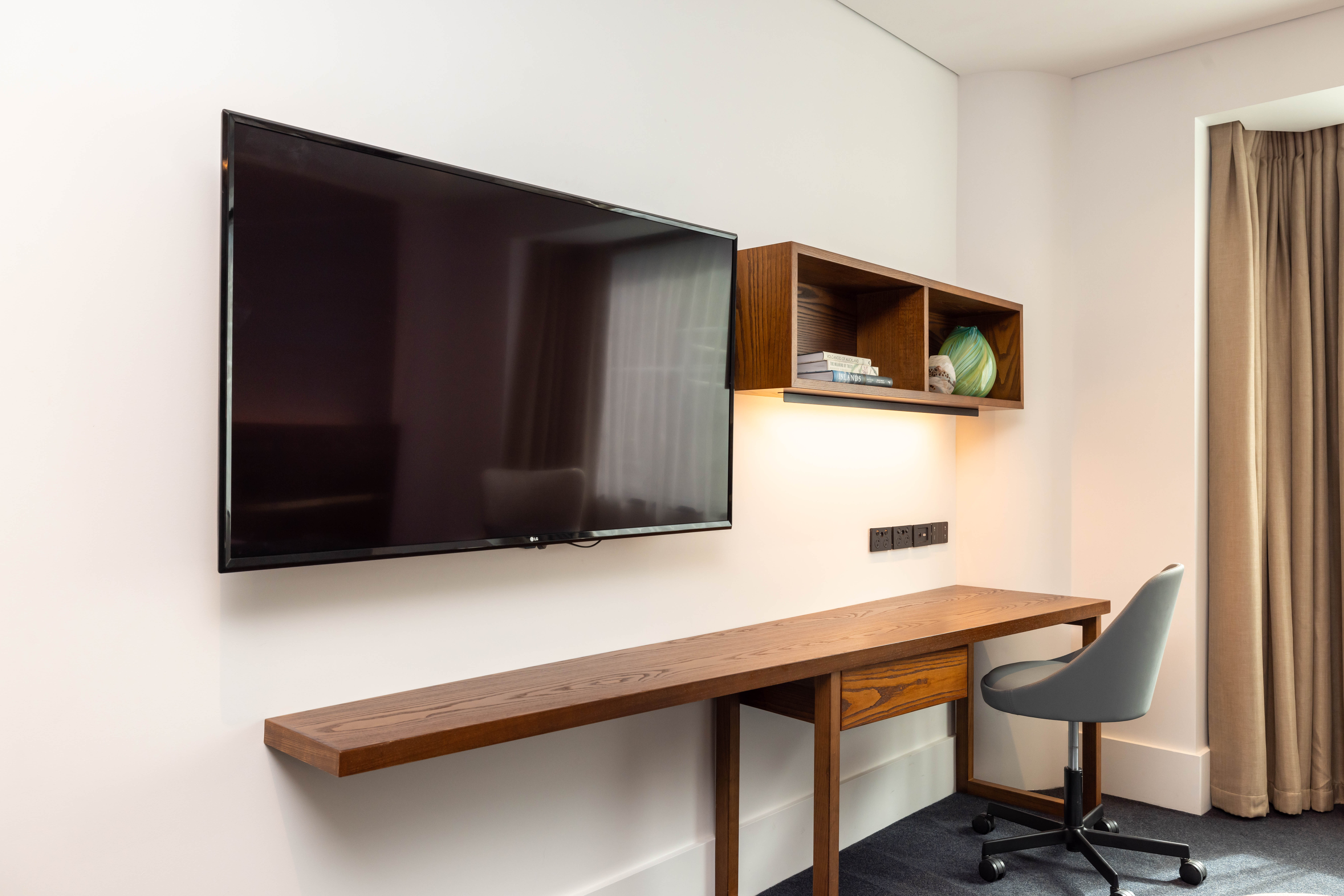 Double King Bed One Bedroom 