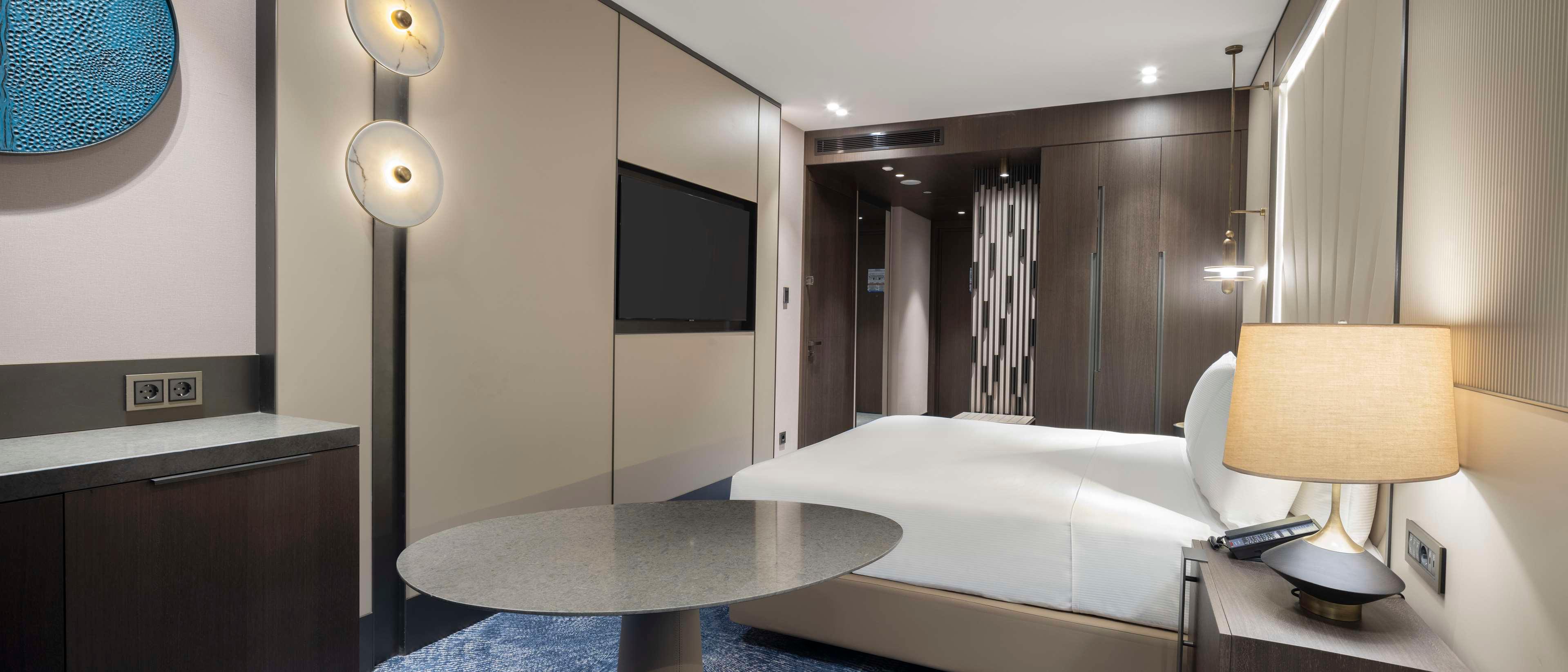 Double Guest Room King Bed