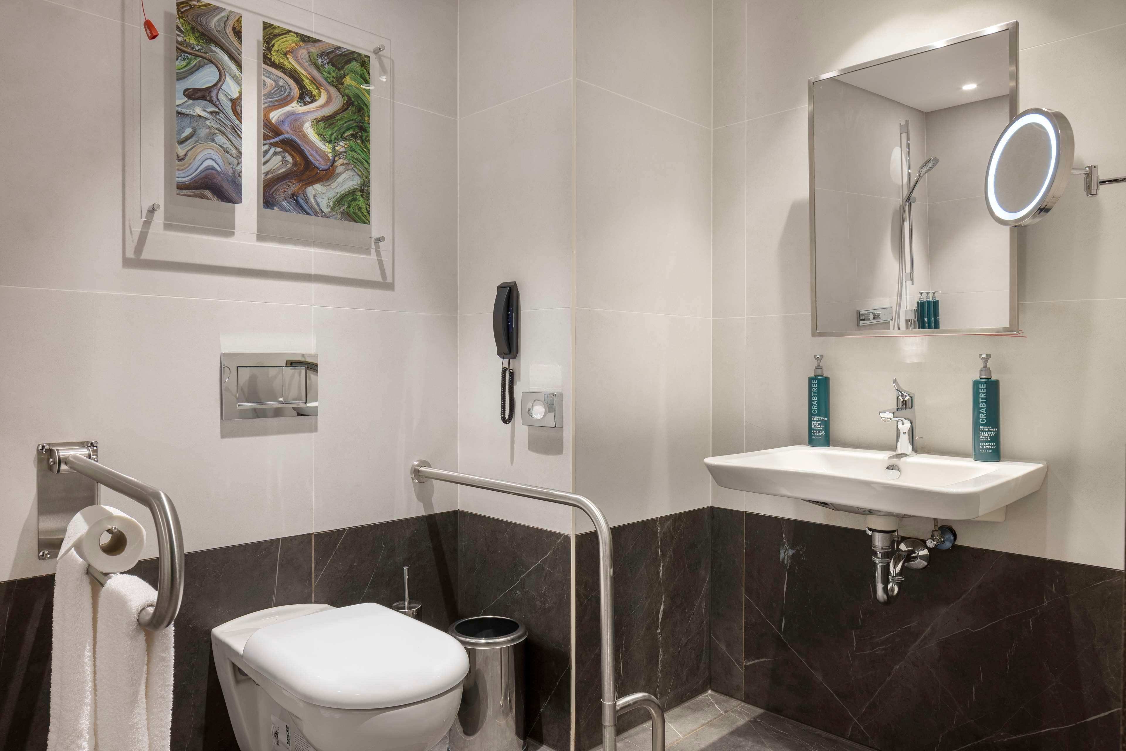 Double Accessible King Size Bed