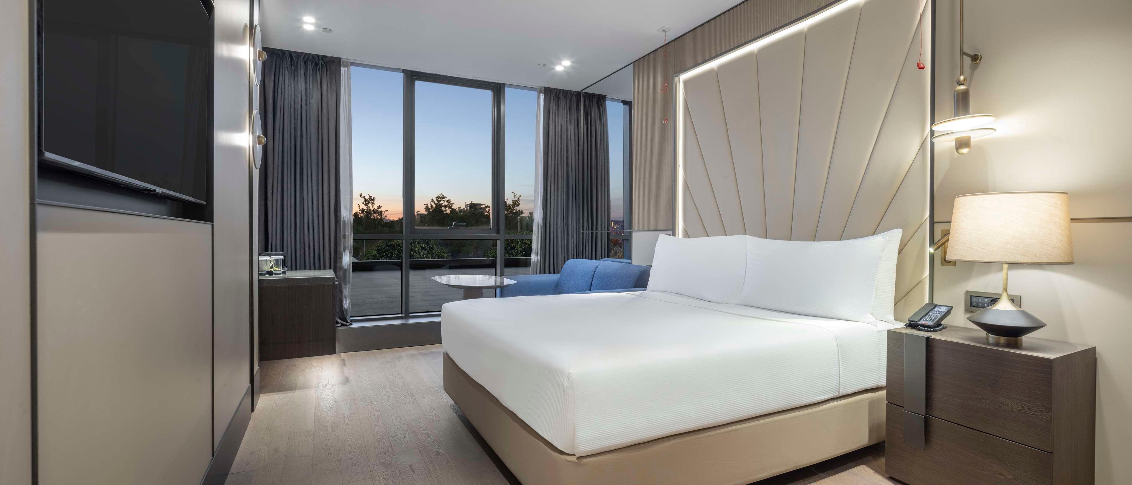 Double Accessible King Size Bed