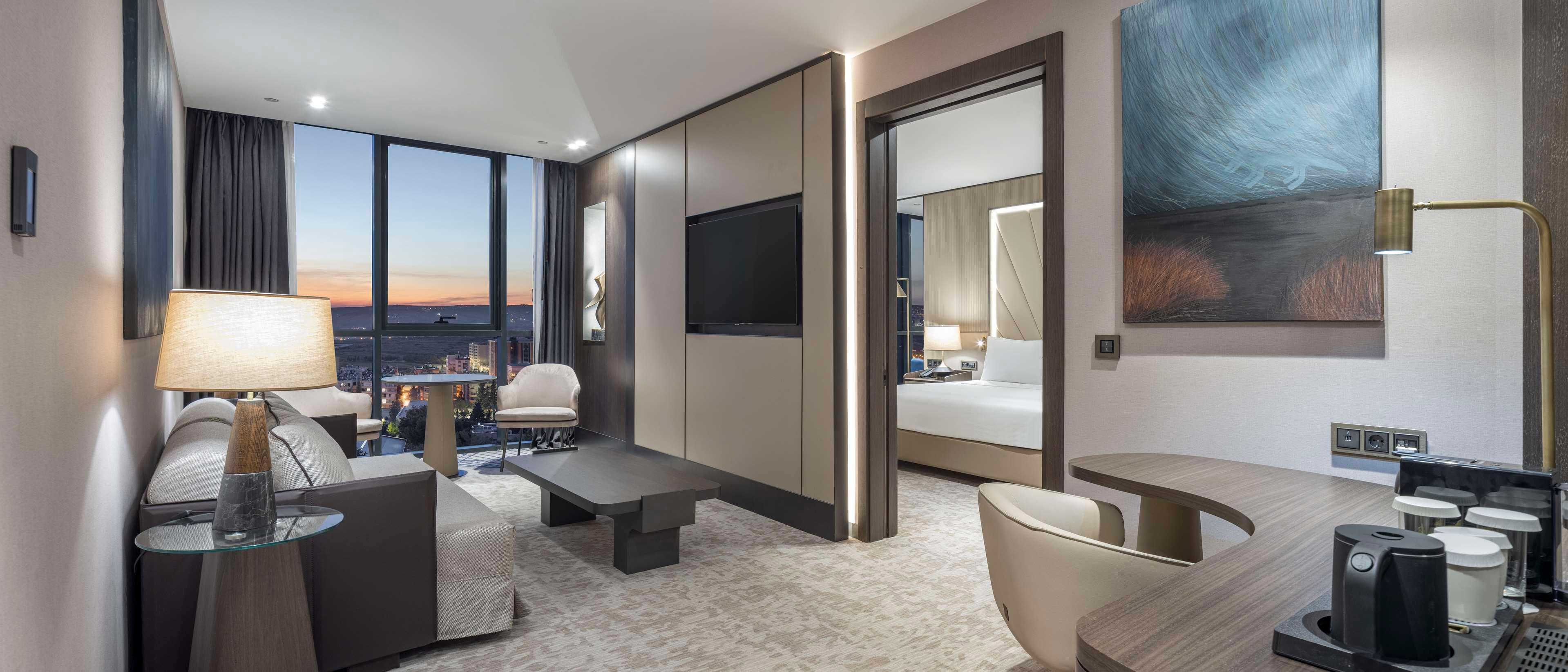 Suite King Bed One Bedroom 