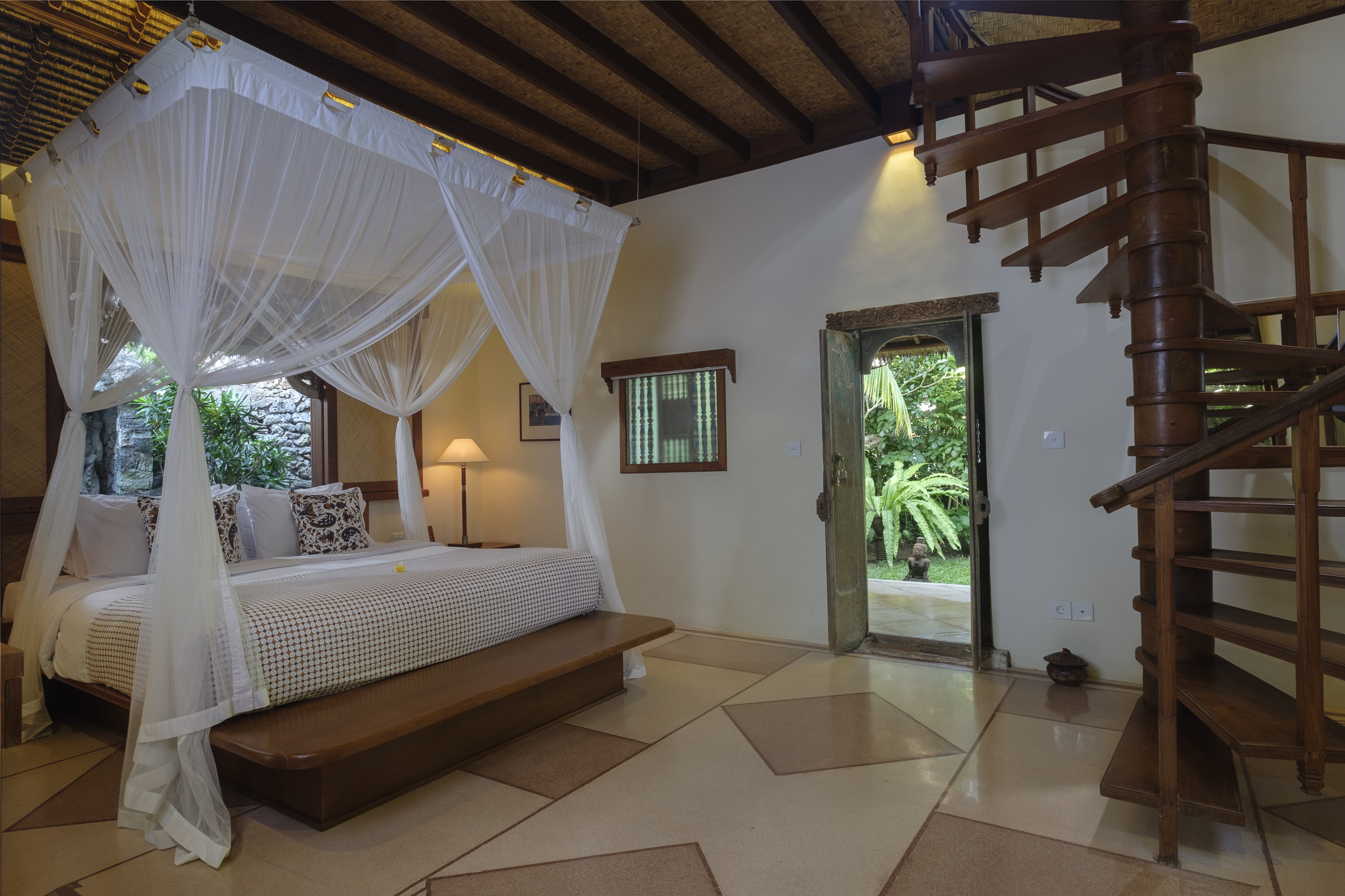 Bungalow Club Beach Front