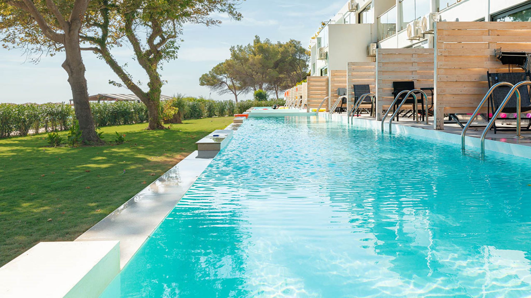 Junior Suite Pool View