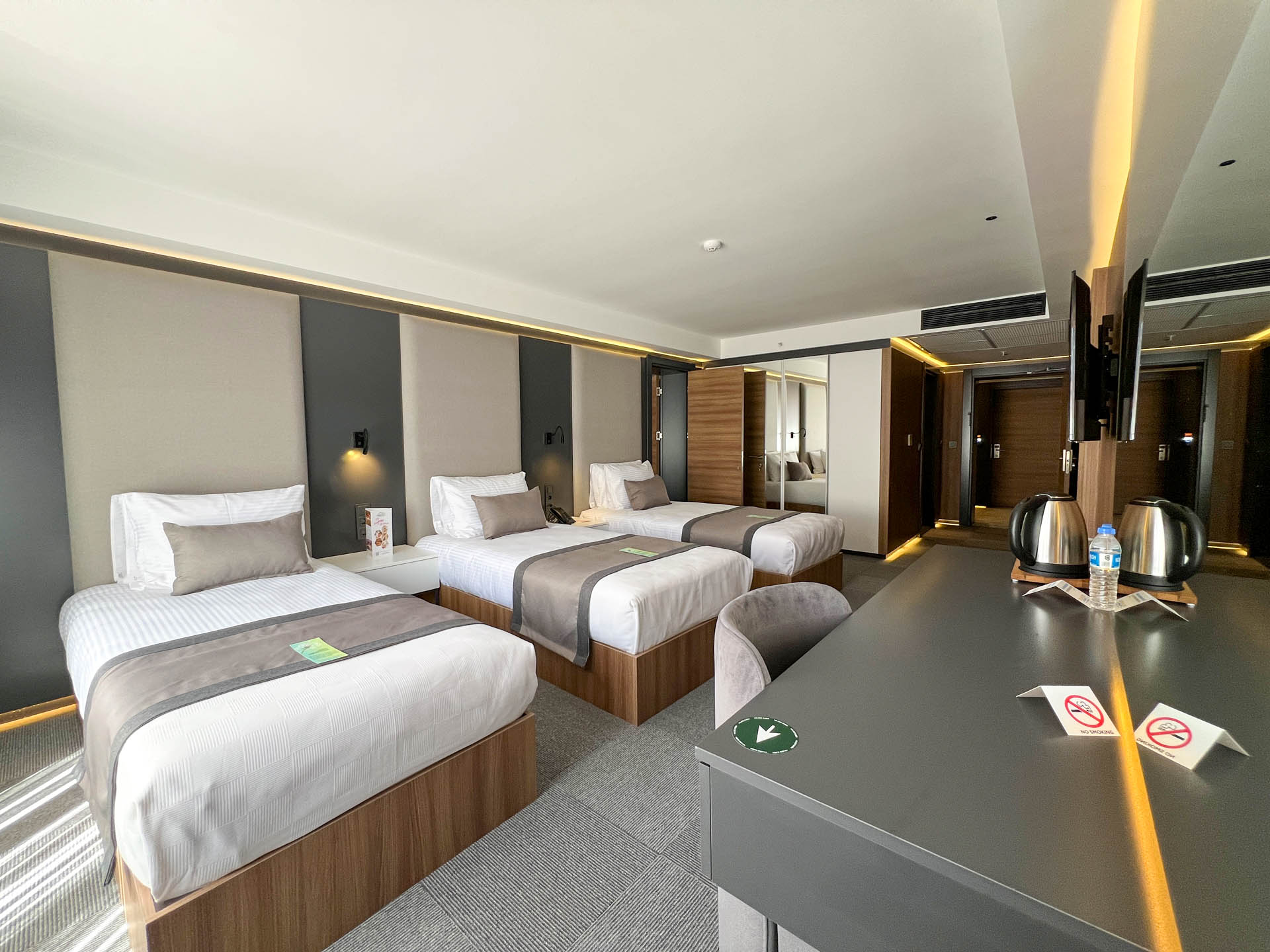 Family Room Capacity 4