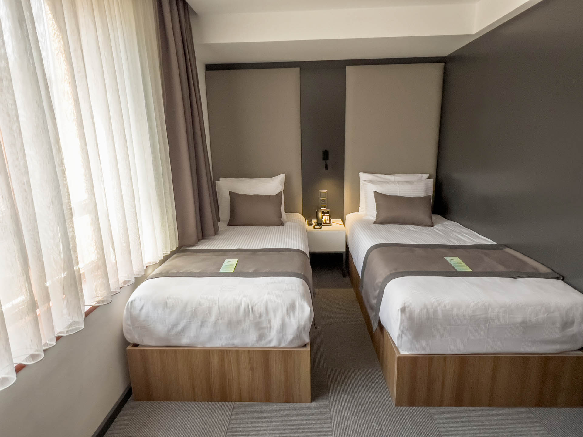 Suite Accessible King Size Bed