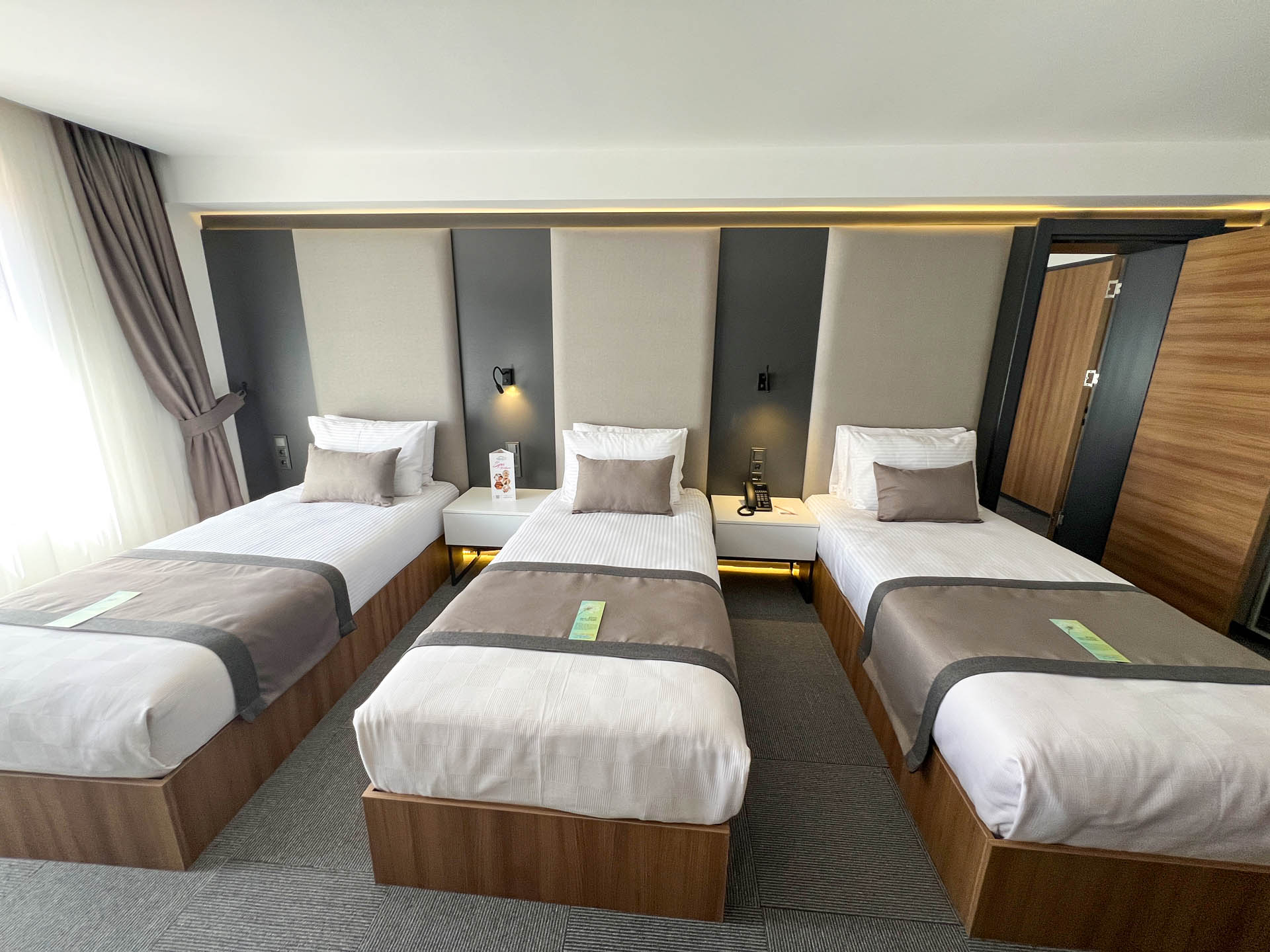 Family Room Capacity 4