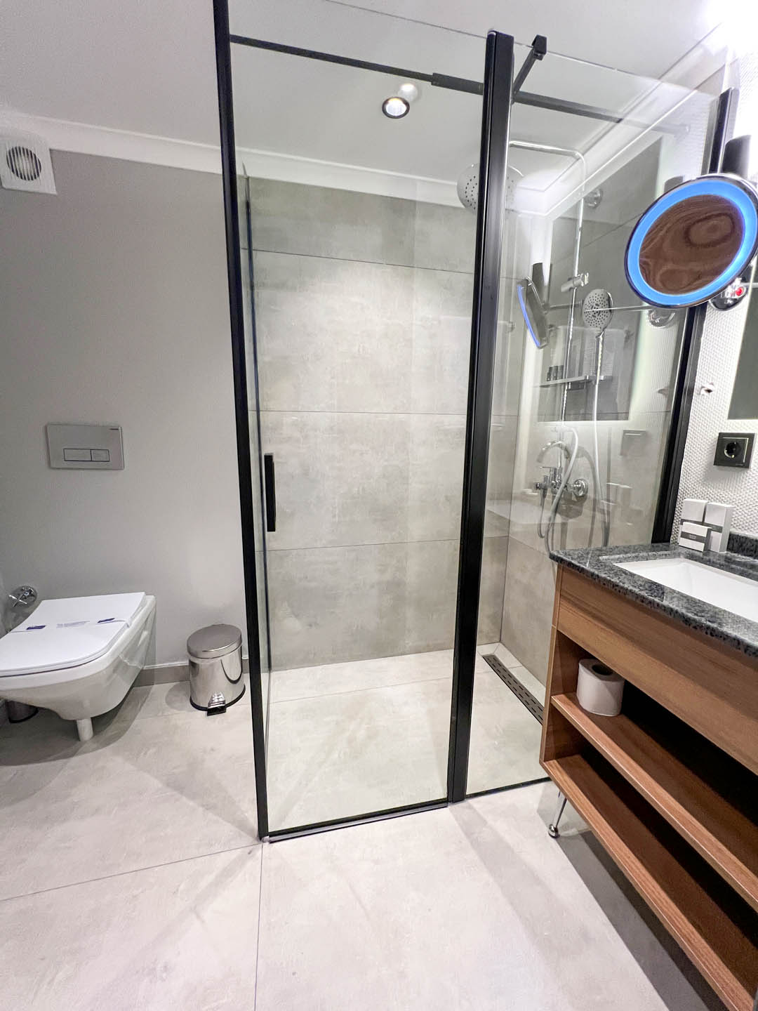 Family Room Capacity 4