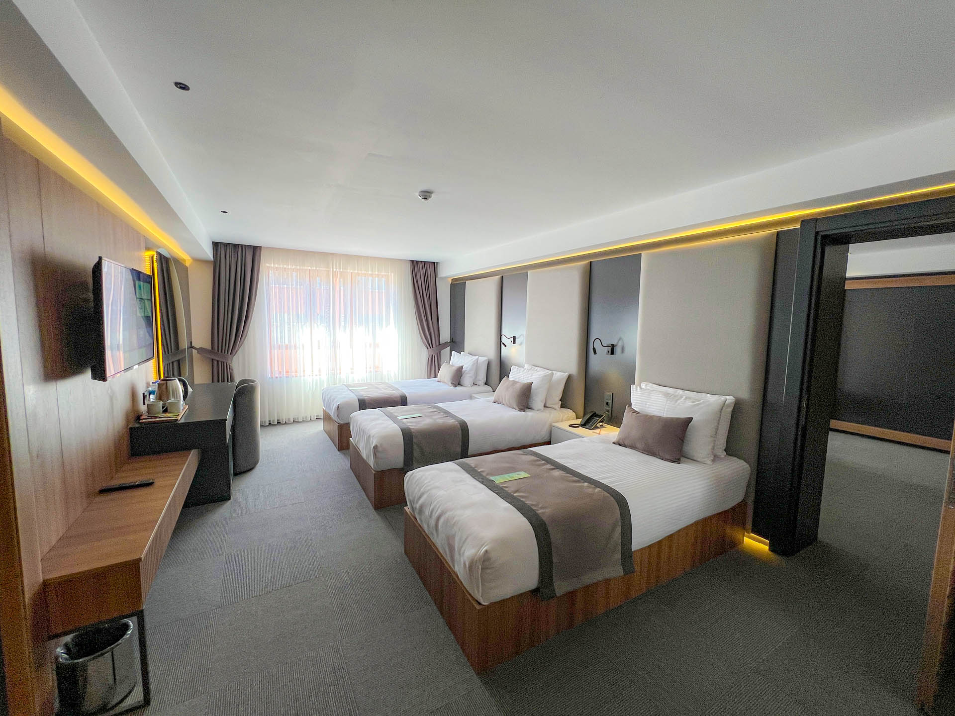 Family Room Capacity 4