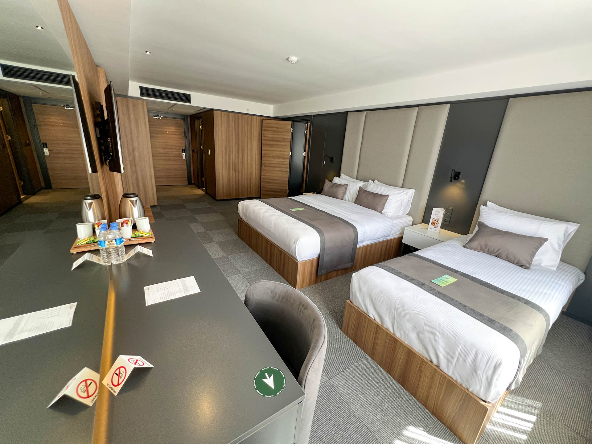 Family Room Capacity 4