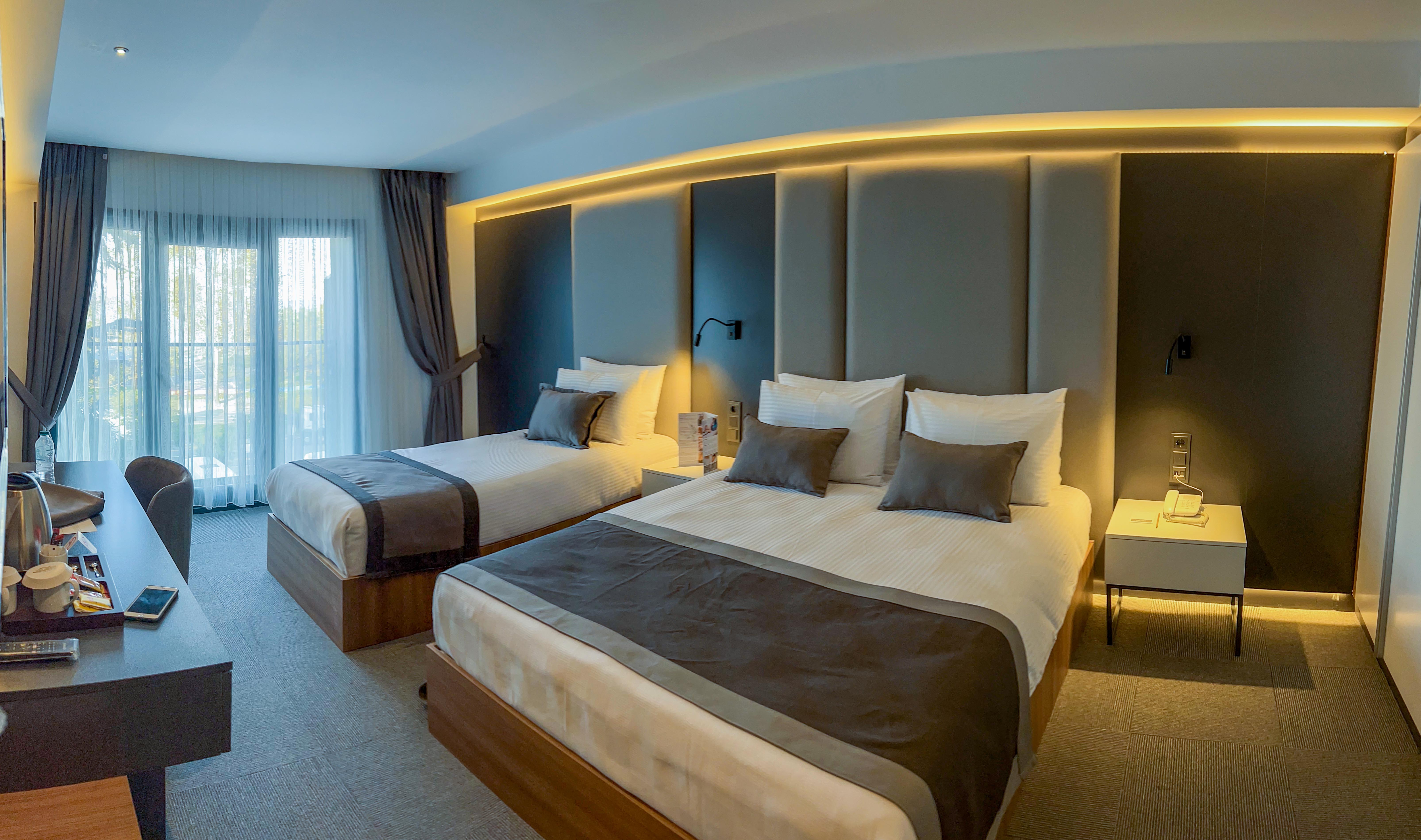 Triple Accessible-two Queen Beds