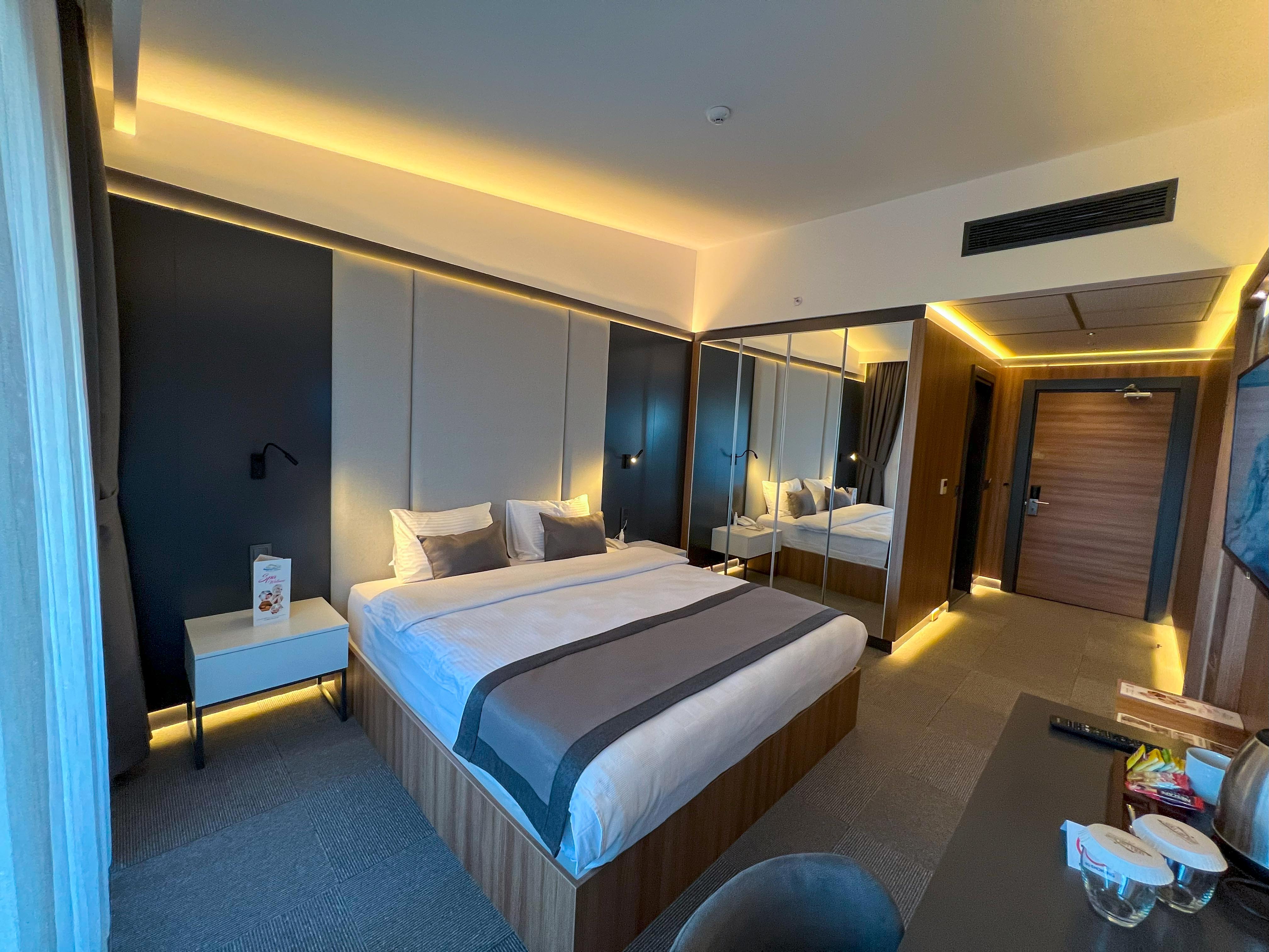 Double Accessible King Size Bed