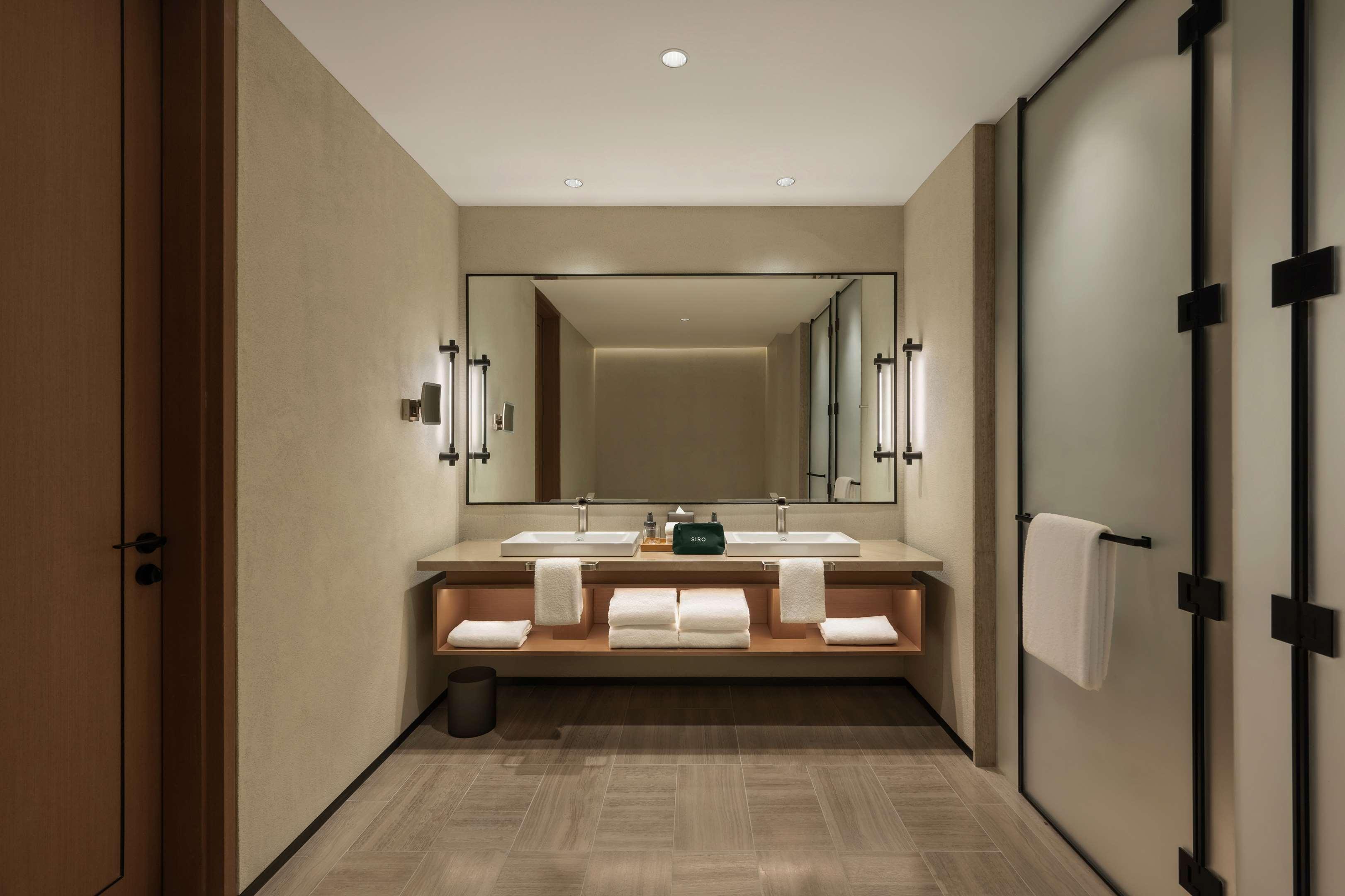 Double Premium Queen Bed