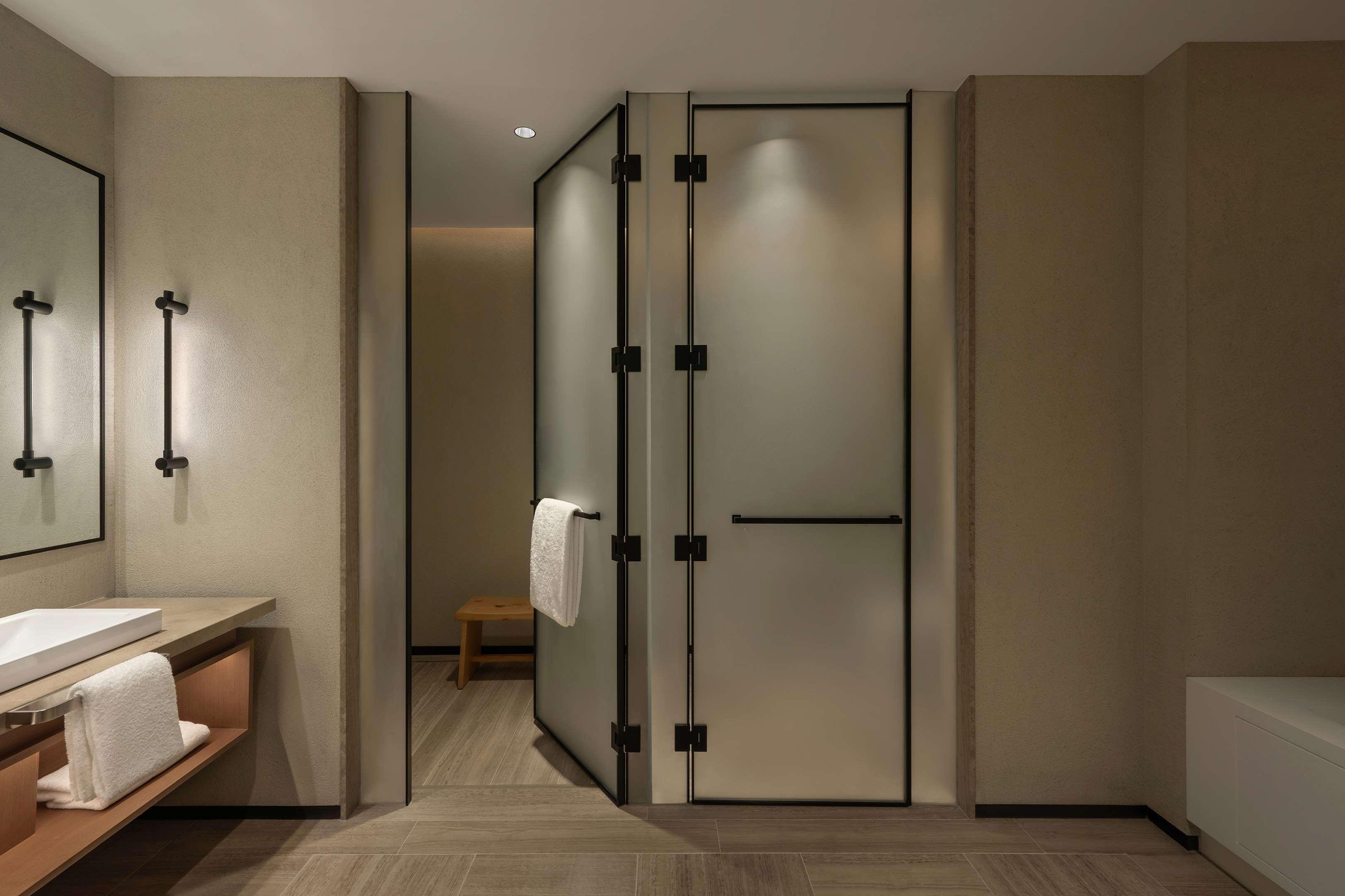 Double Premium Queen Bed