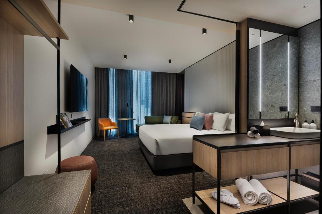 Double King Size Bed