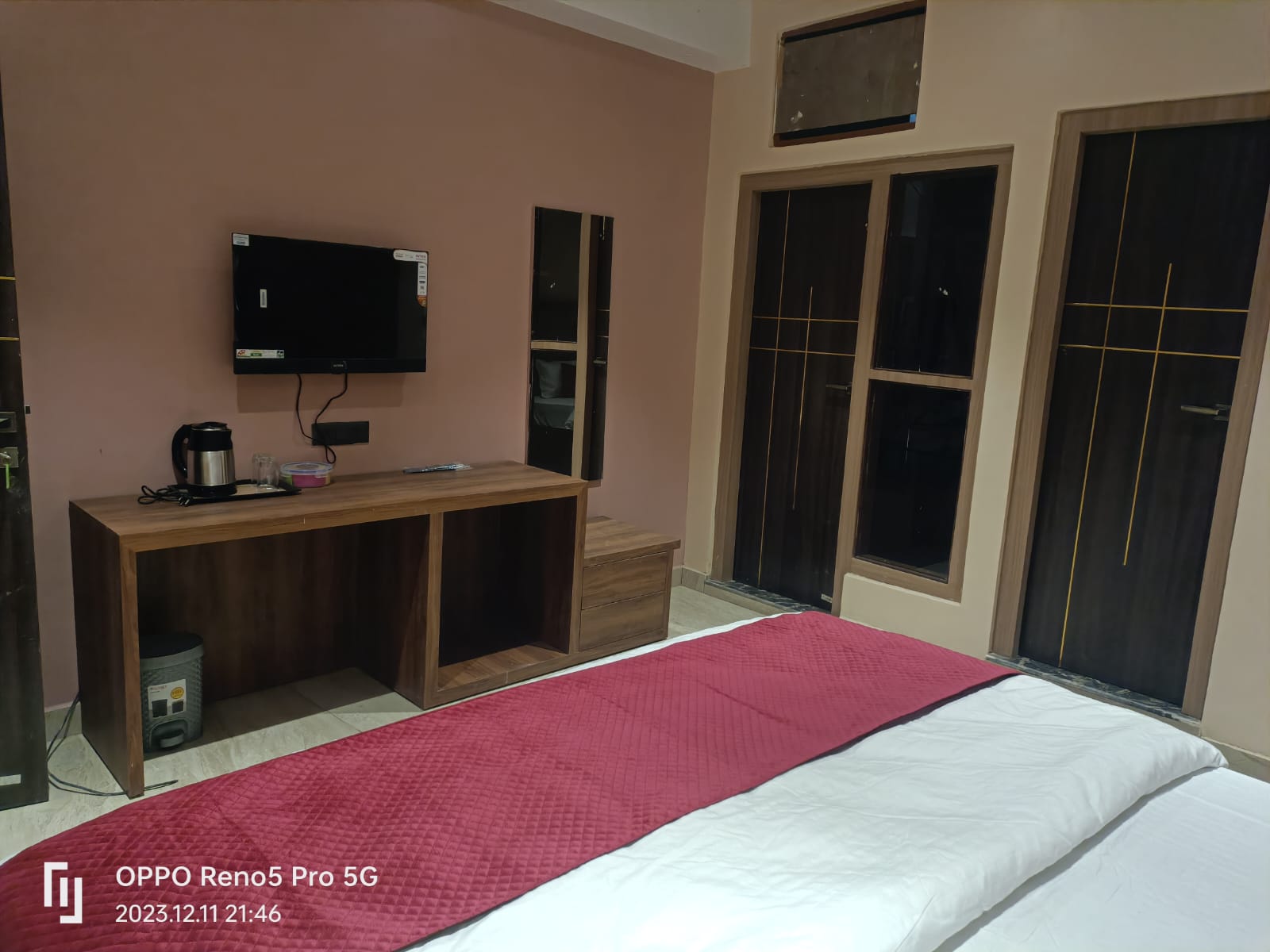 Double One Bedroom One Bathroom