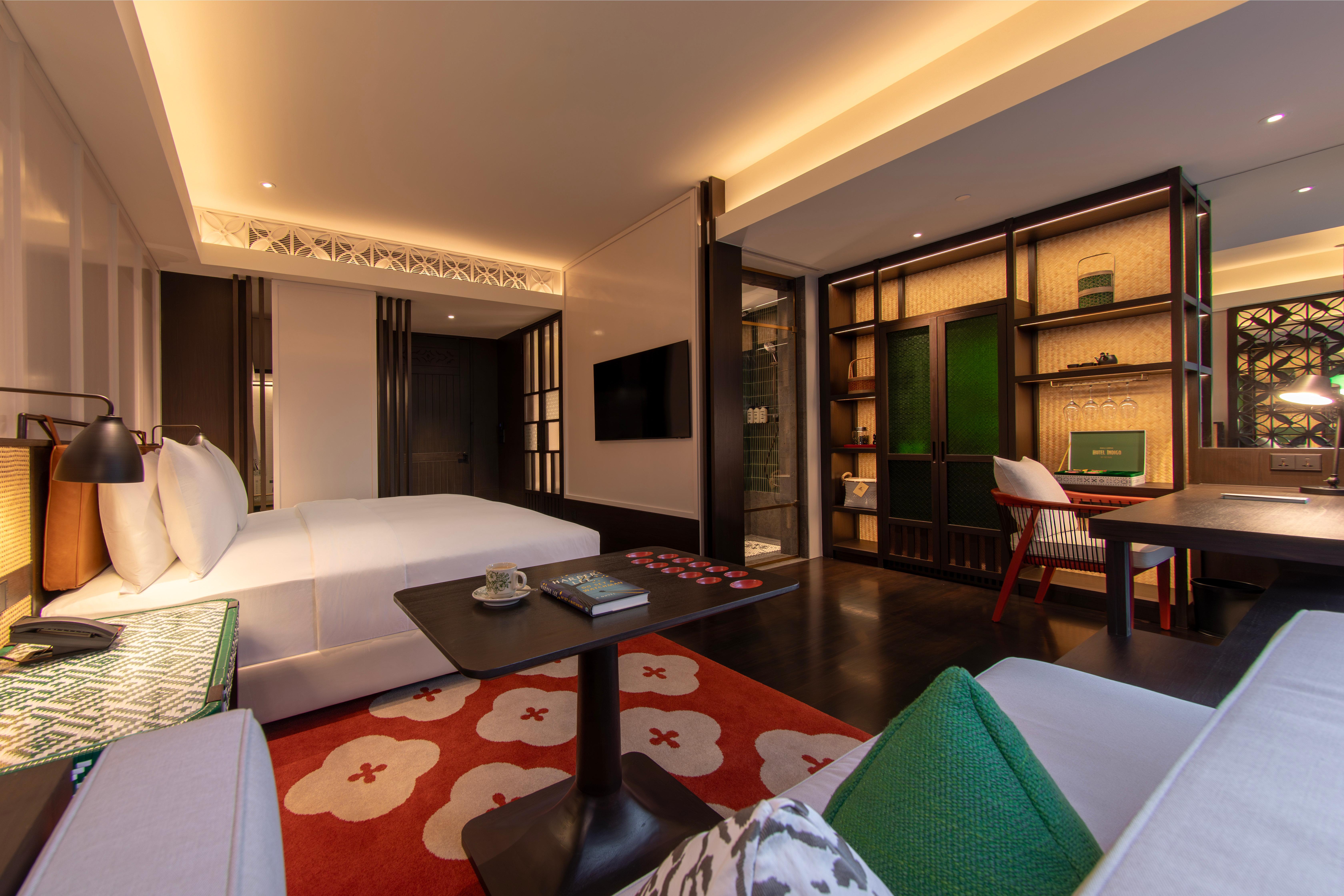 Double Accessible King Size Bed