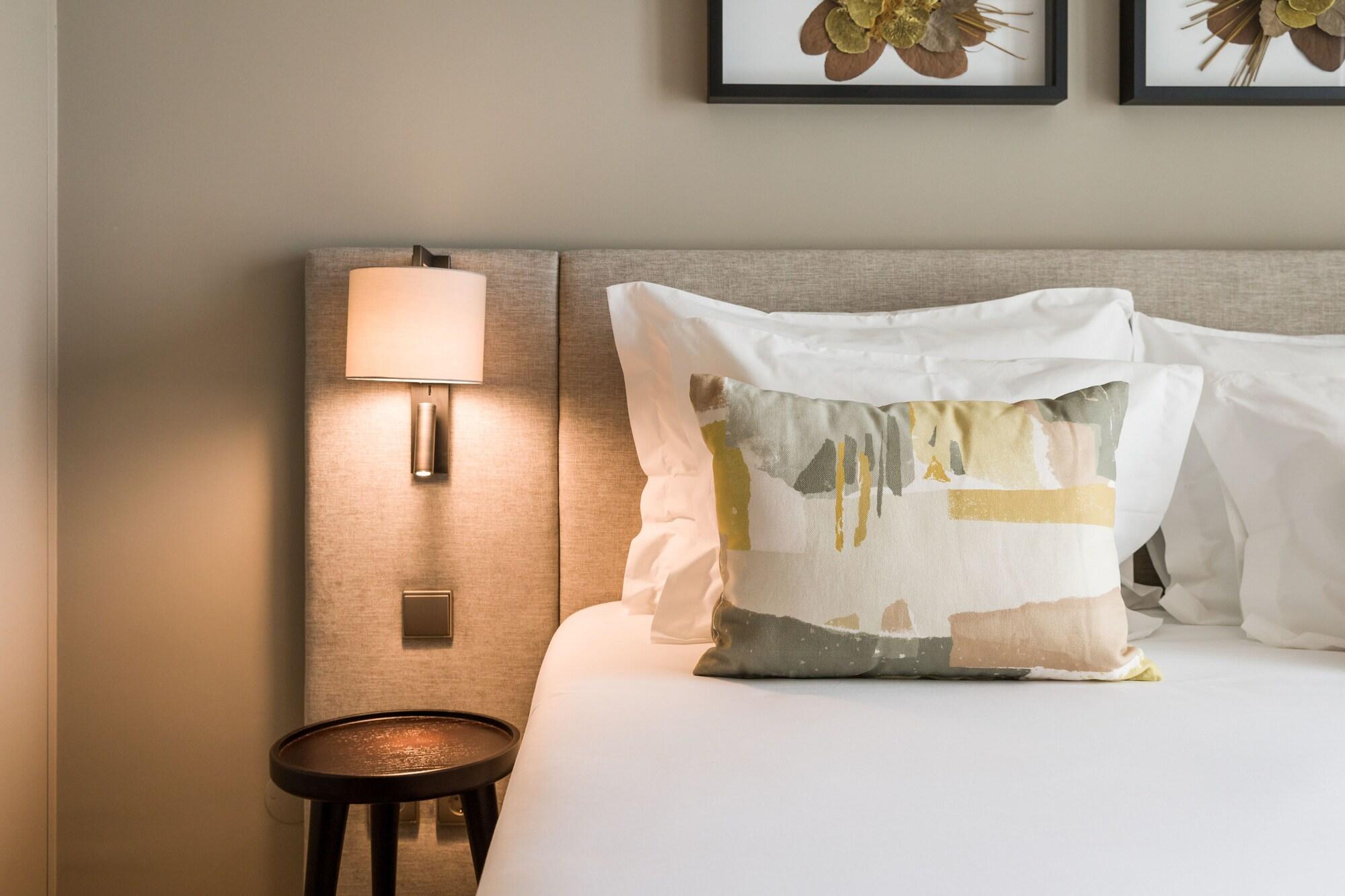 Apartment King Size Bed