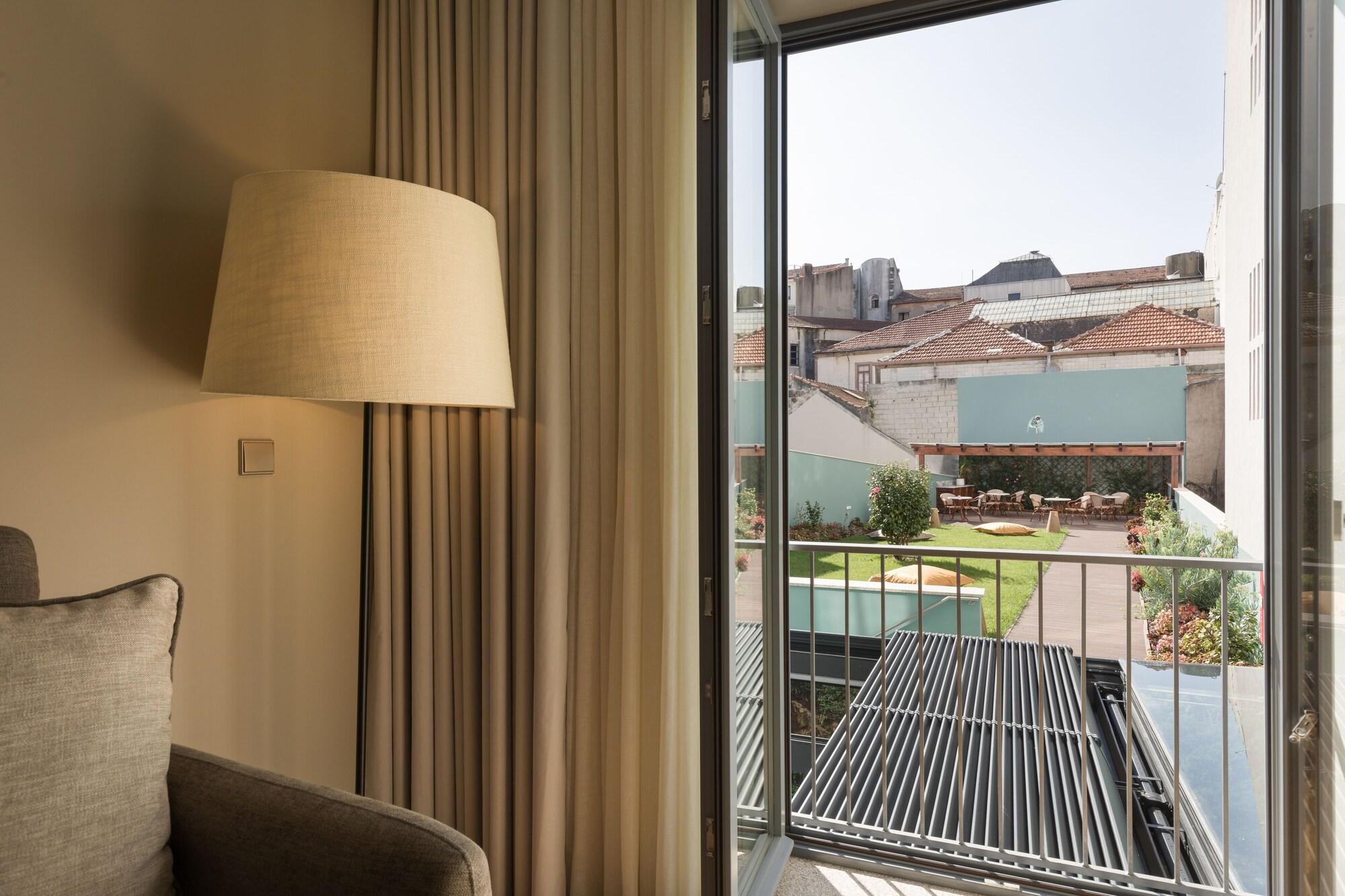 Apartment King Size Bed