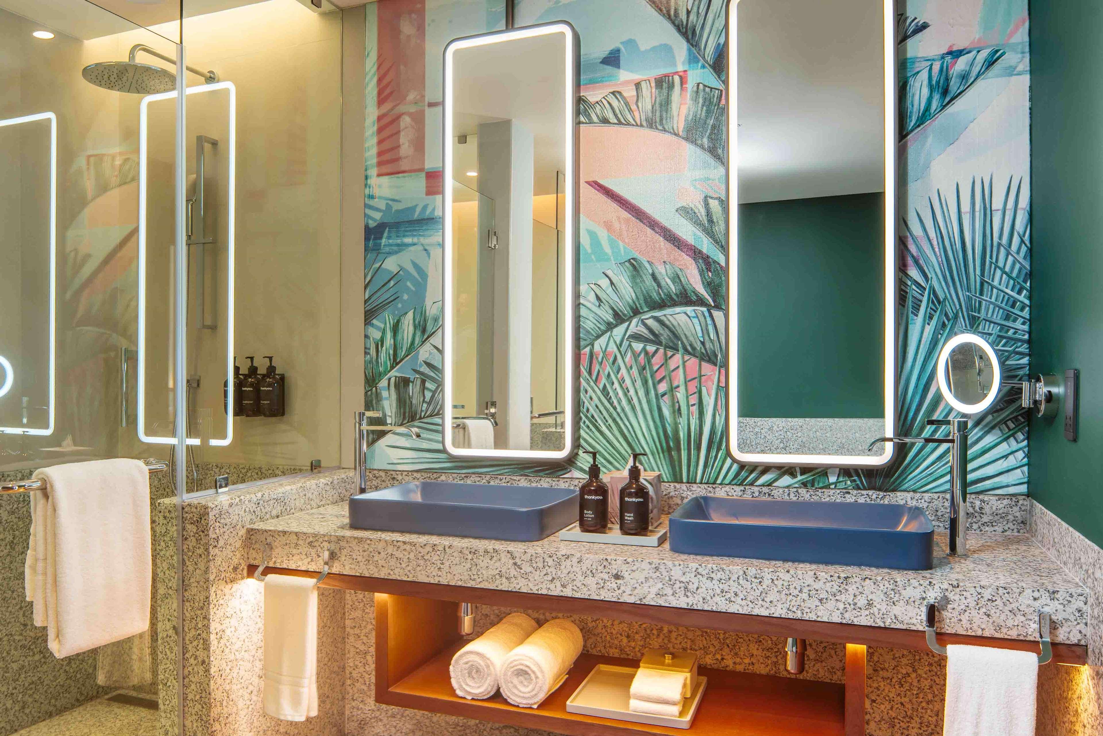 Double King Bed One Bedroom 