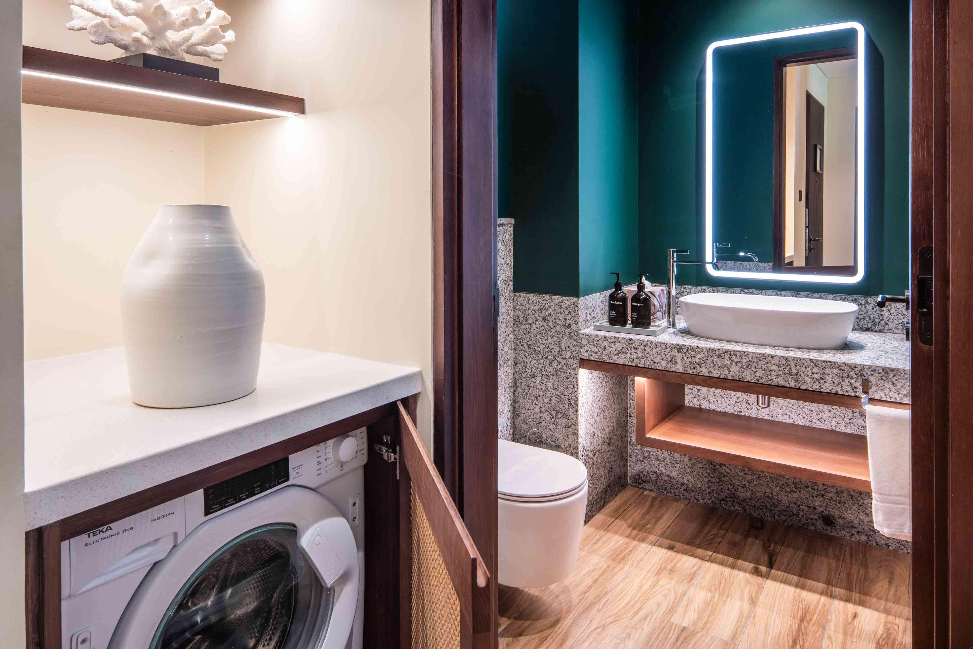 Double King Bed One Bedroom 