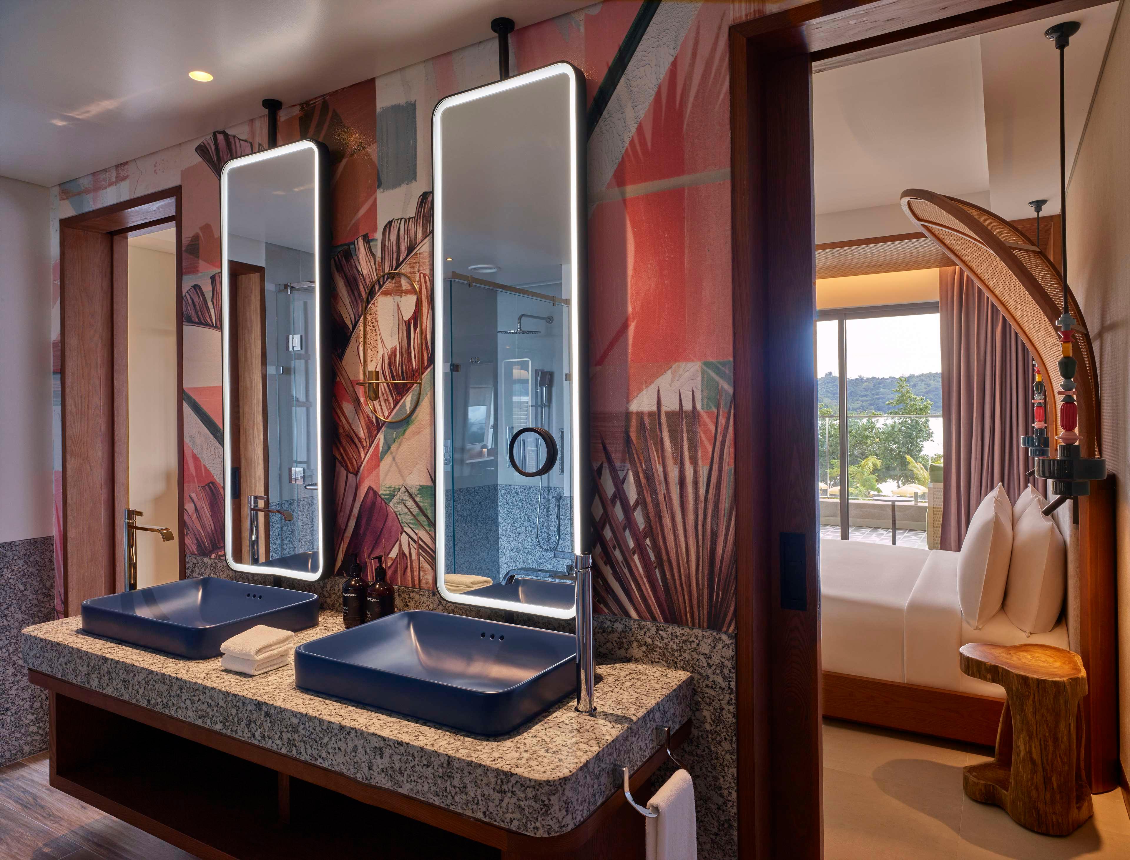 Double Accessible King Size Bed