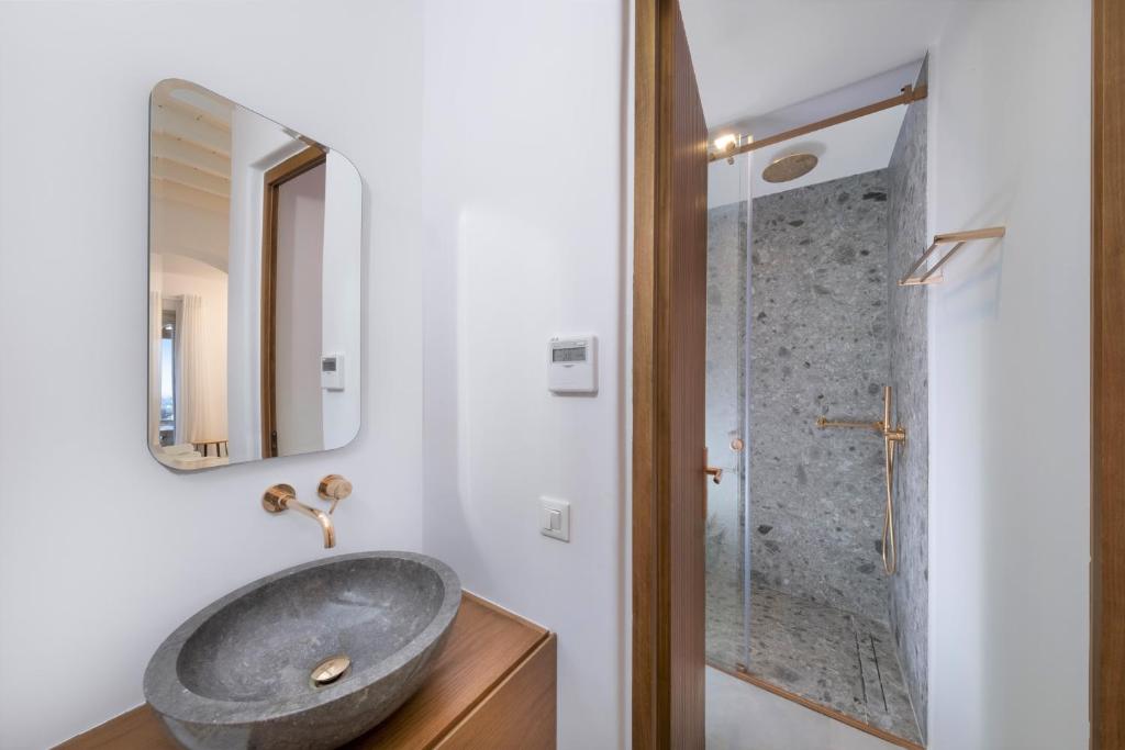 Villa Five Bedrooms with Private Pool