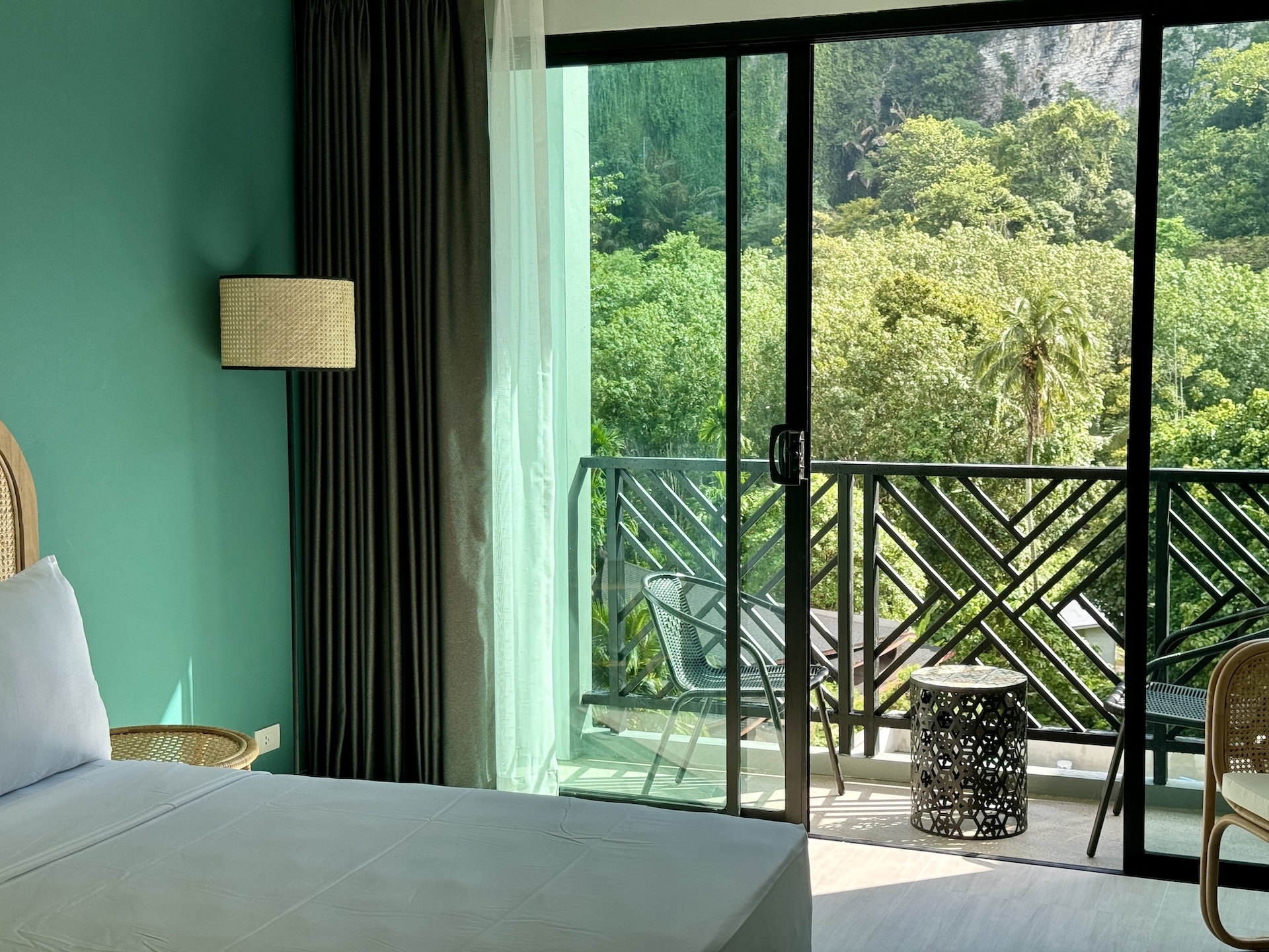 Double King Bed One Bedroom 