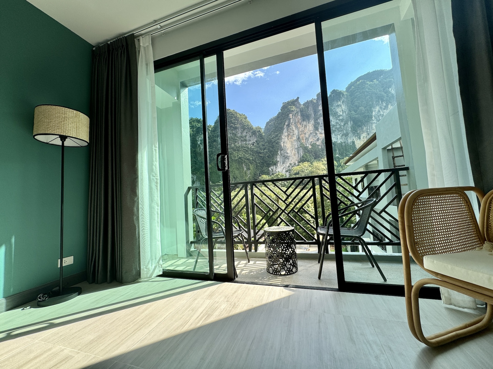 Double King Bed One Bedroom 