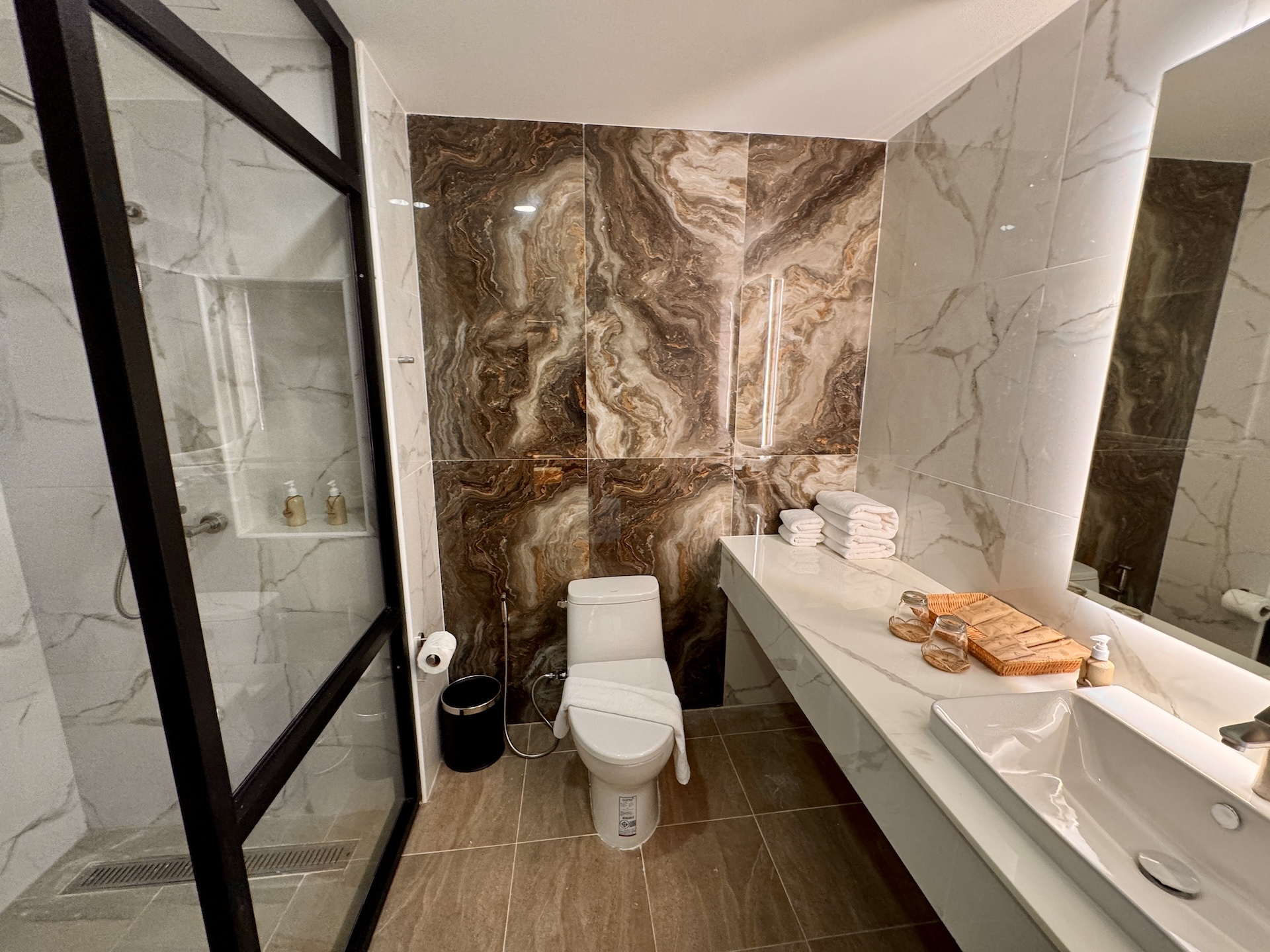 Double King Bed One Bedroom 