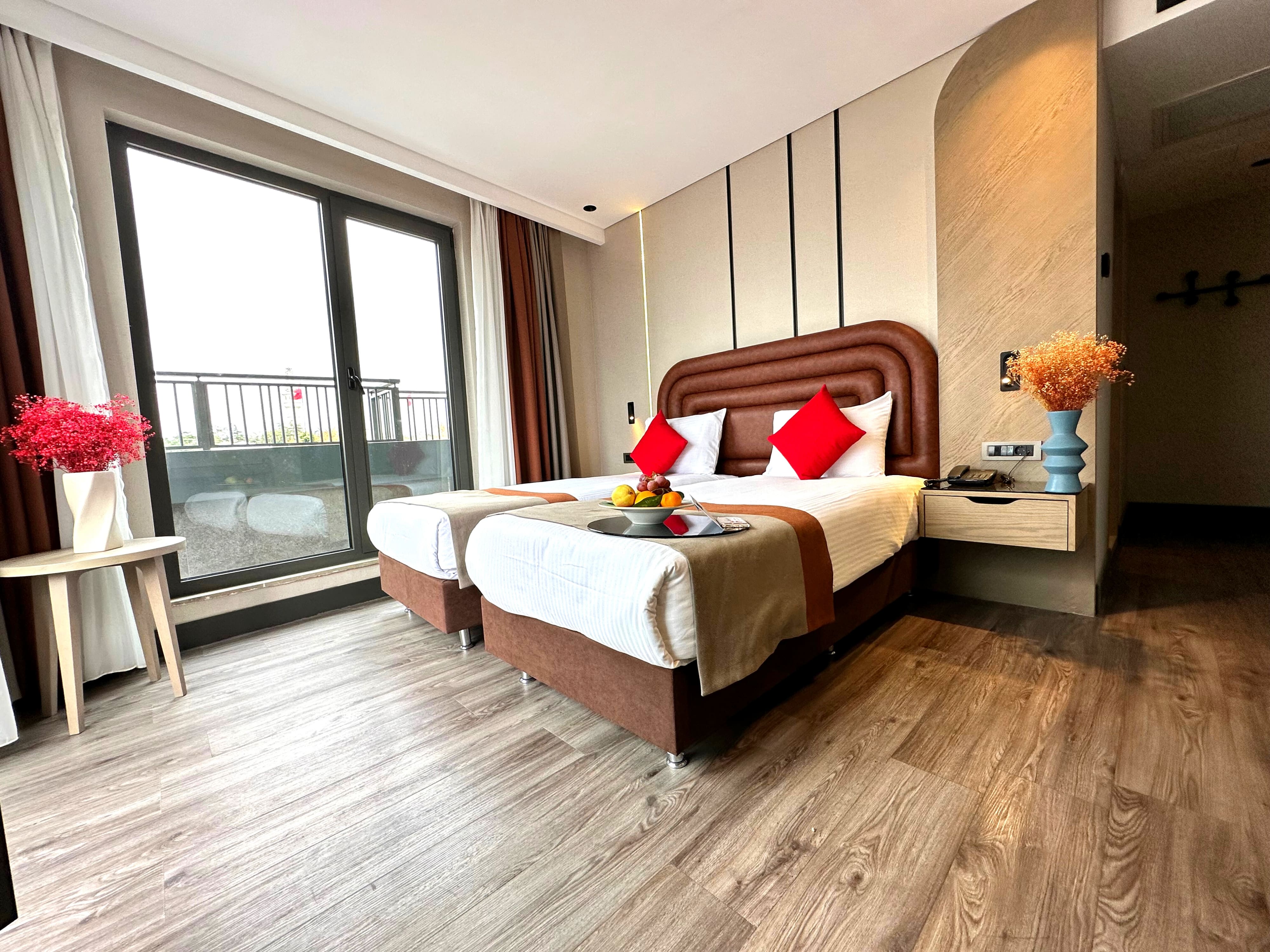 Twin Deluxe with Balcony