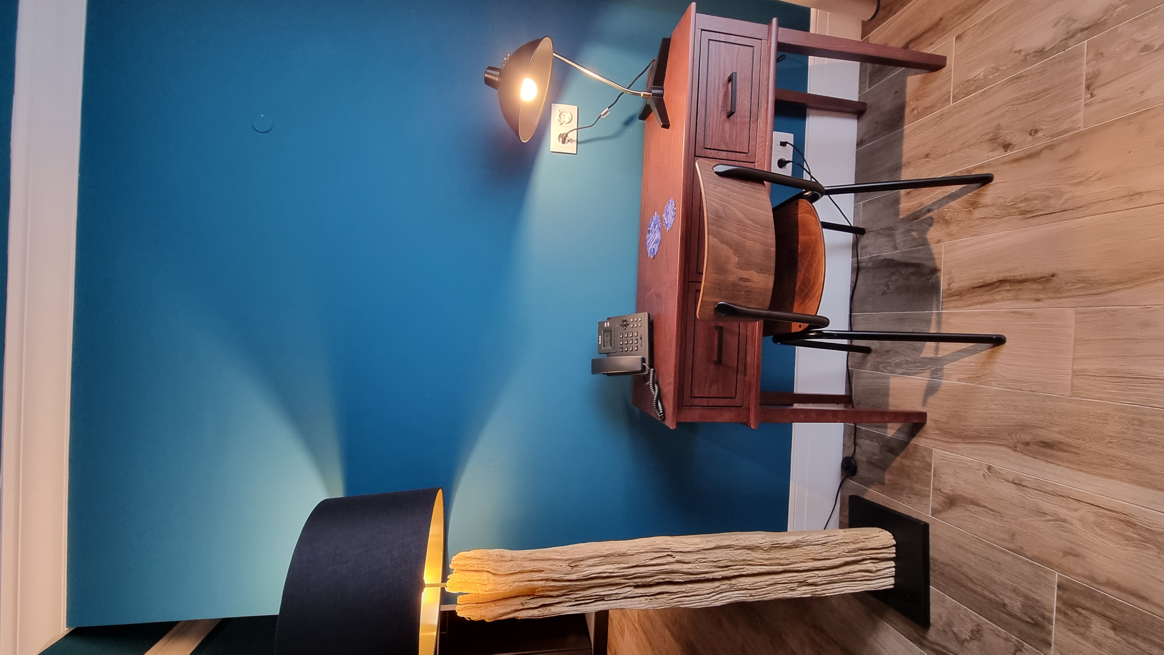 Apartment King Size Bed