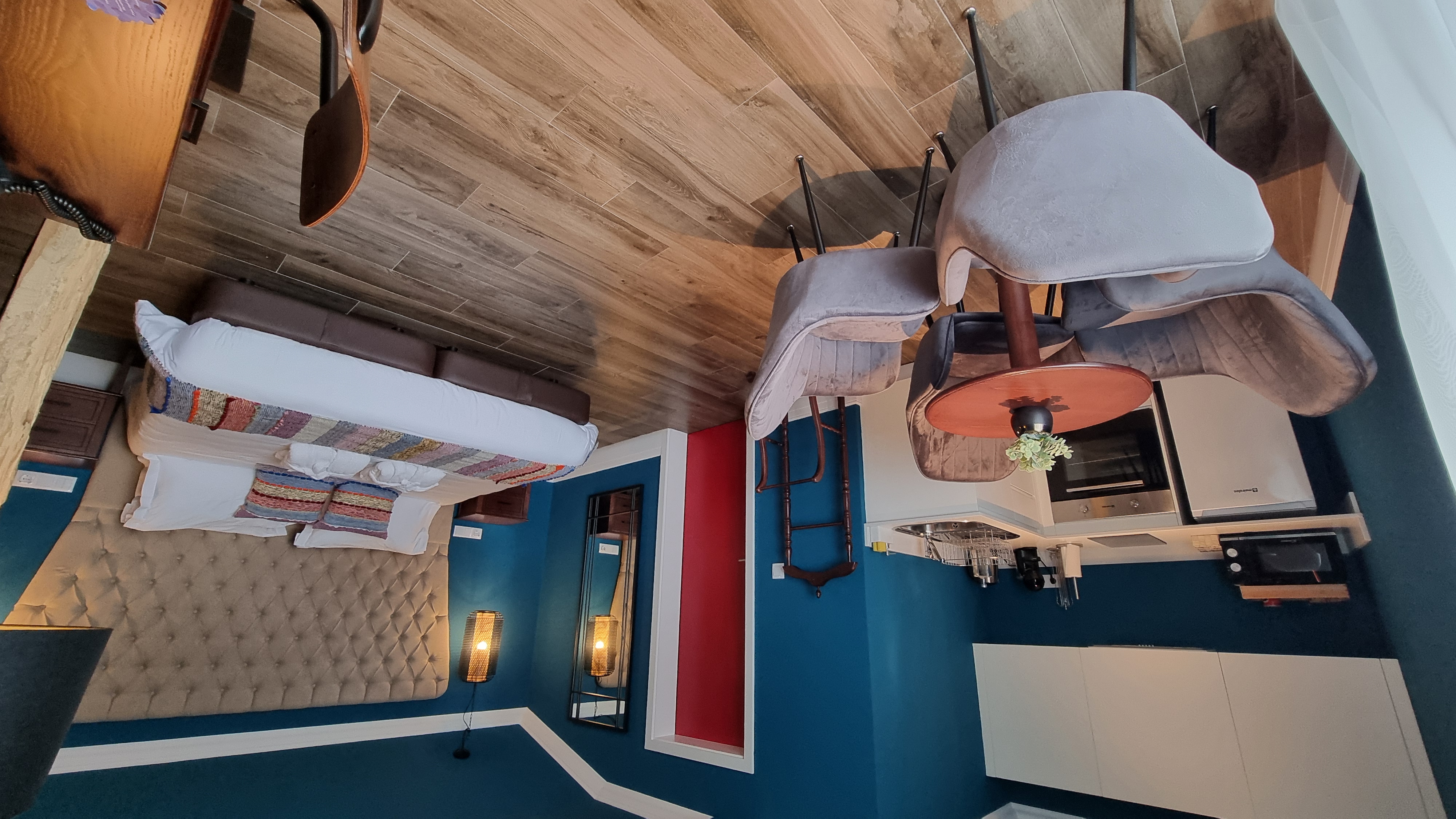 Apartment King Size Bed