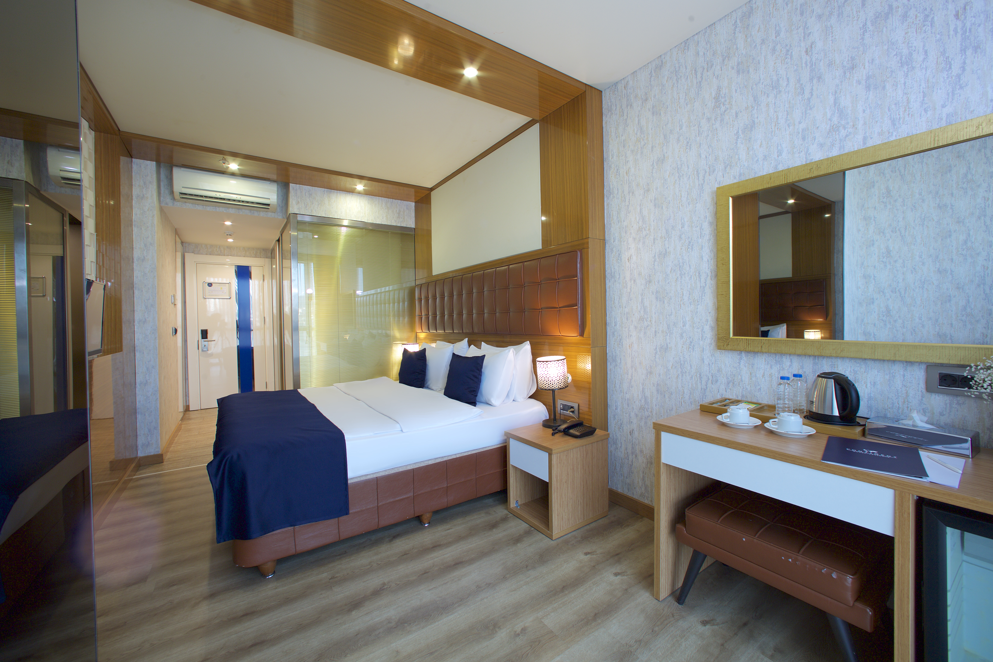 Double or Twin One Bed