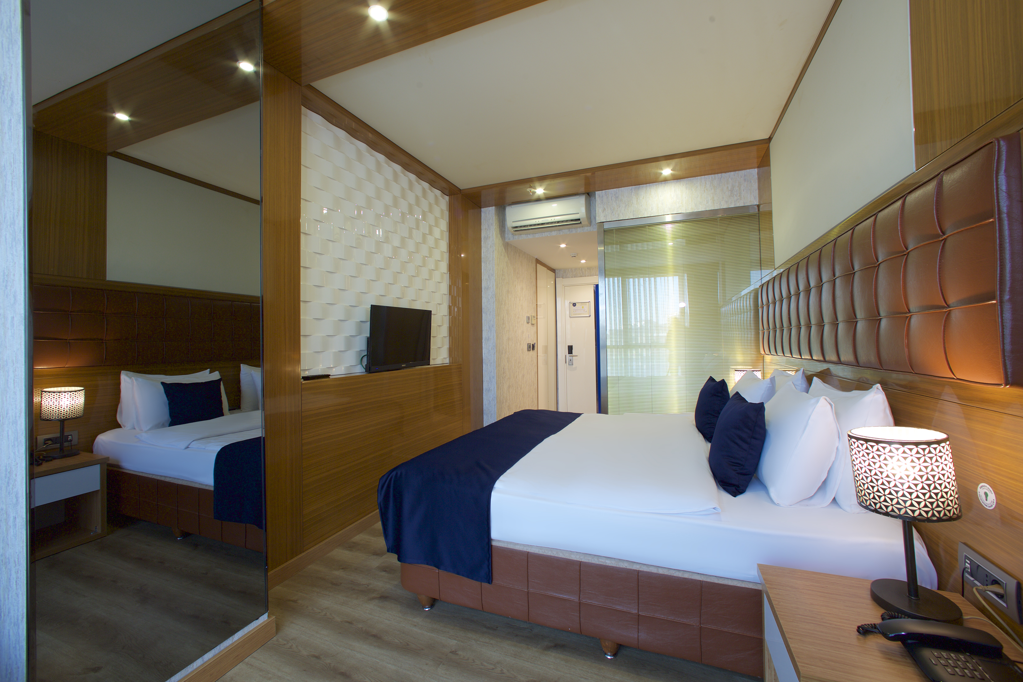 Double or Twin One Bed