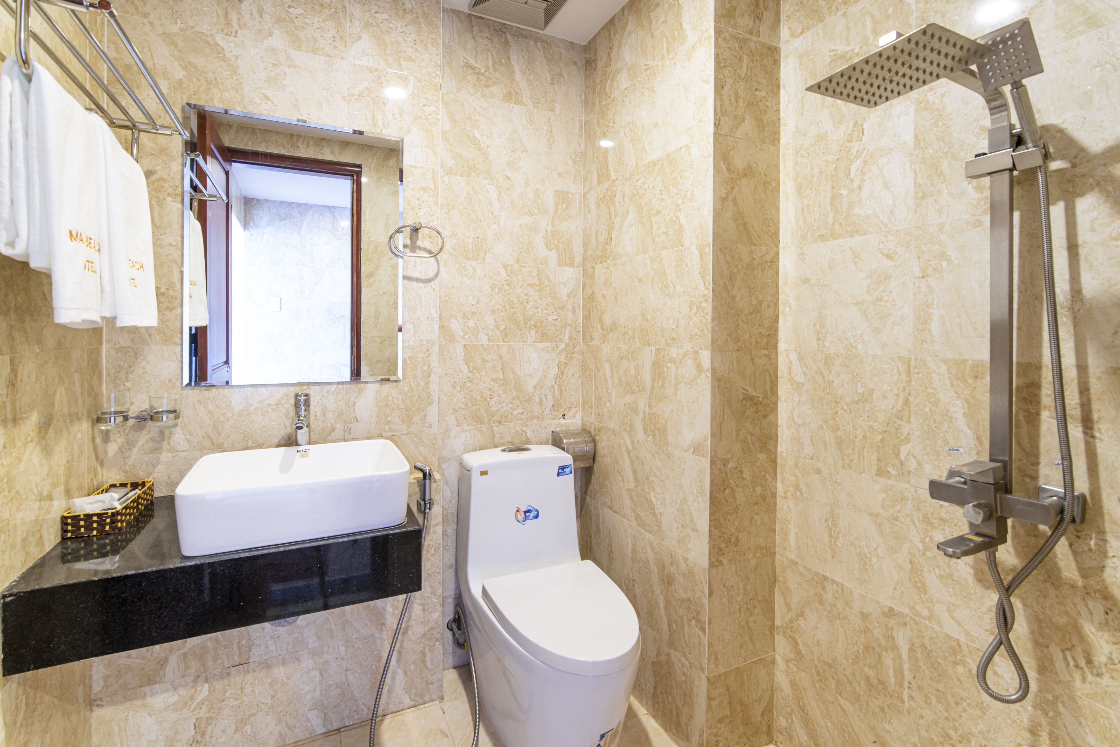 Double Deluxe One Bed