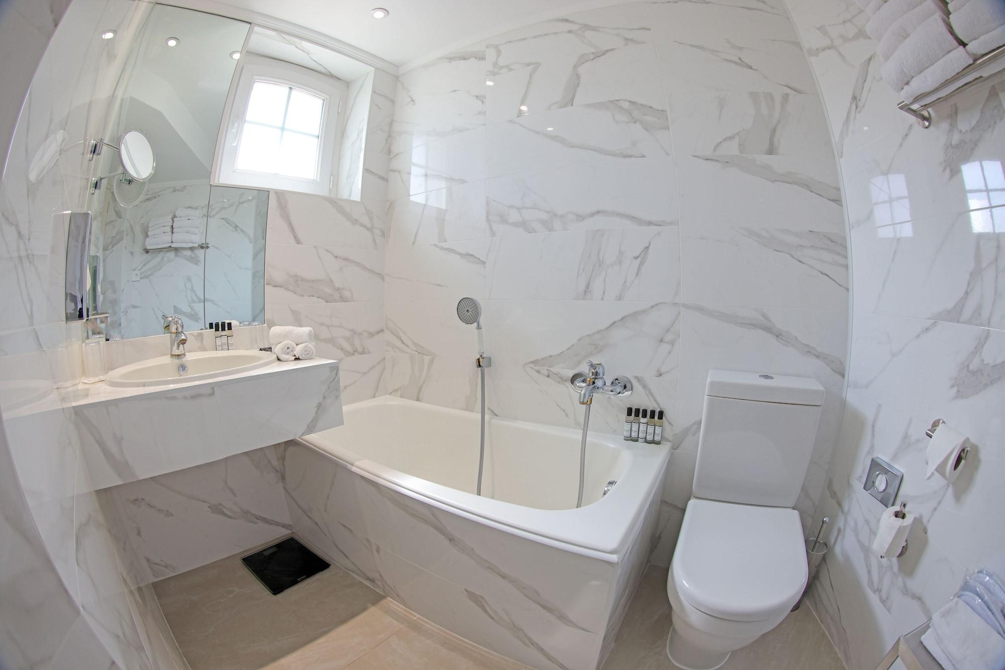 Double or Twin Superior