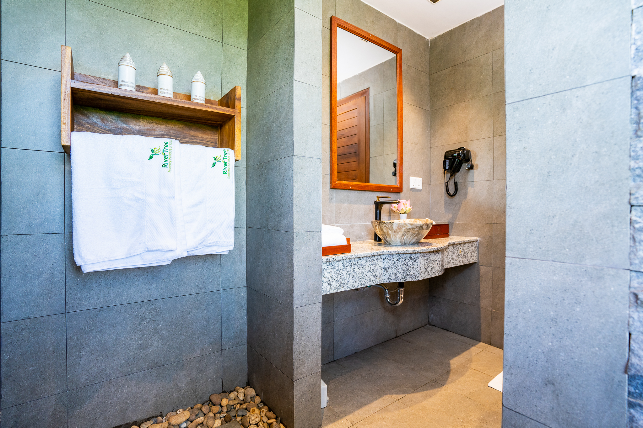 Double Deluxe Pool View